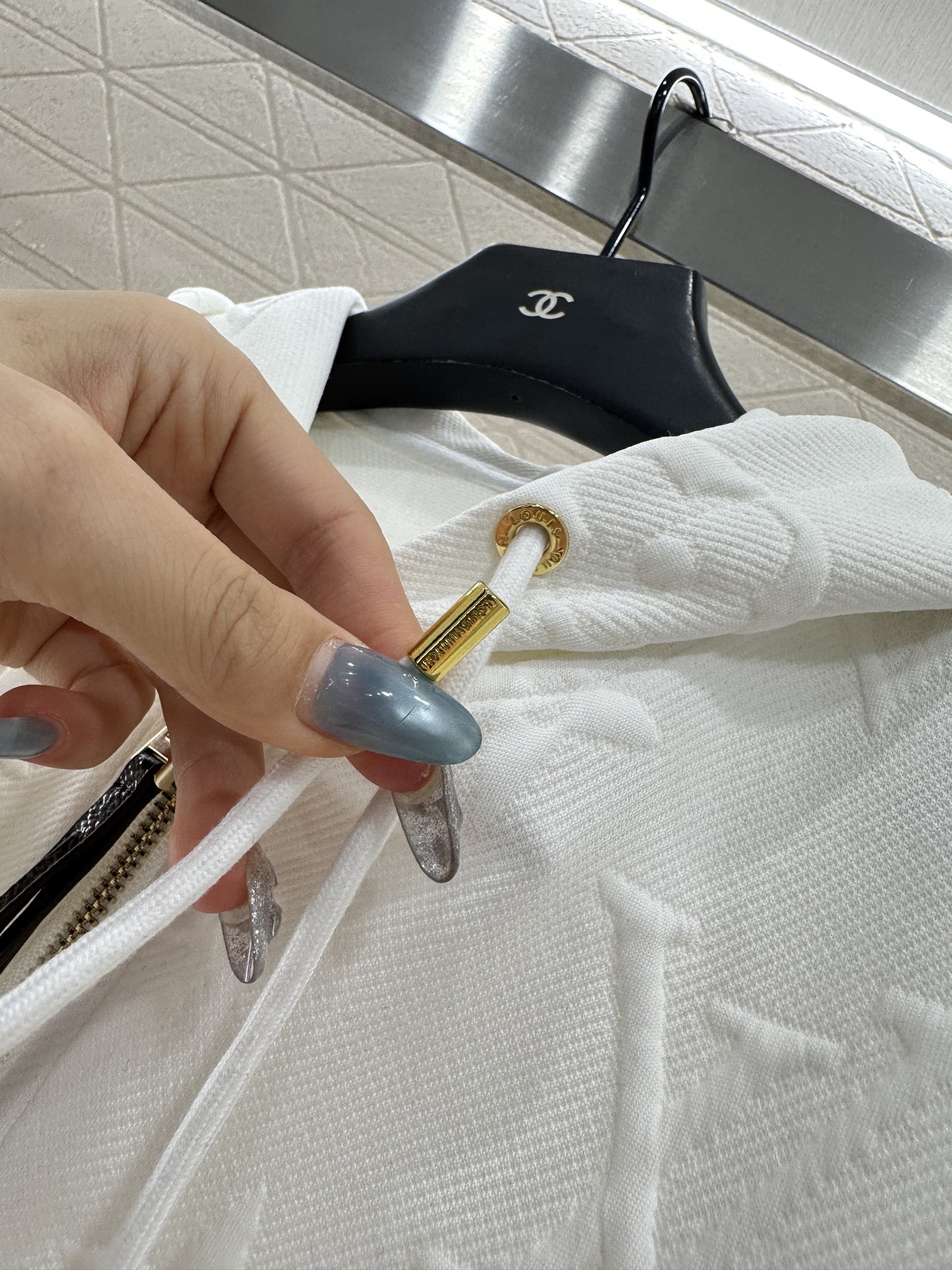 ♥Louis vuitto*♥2025新品上架 压花连帽外套长裤套装定制YB进口压花材质，质感光泽，舒适