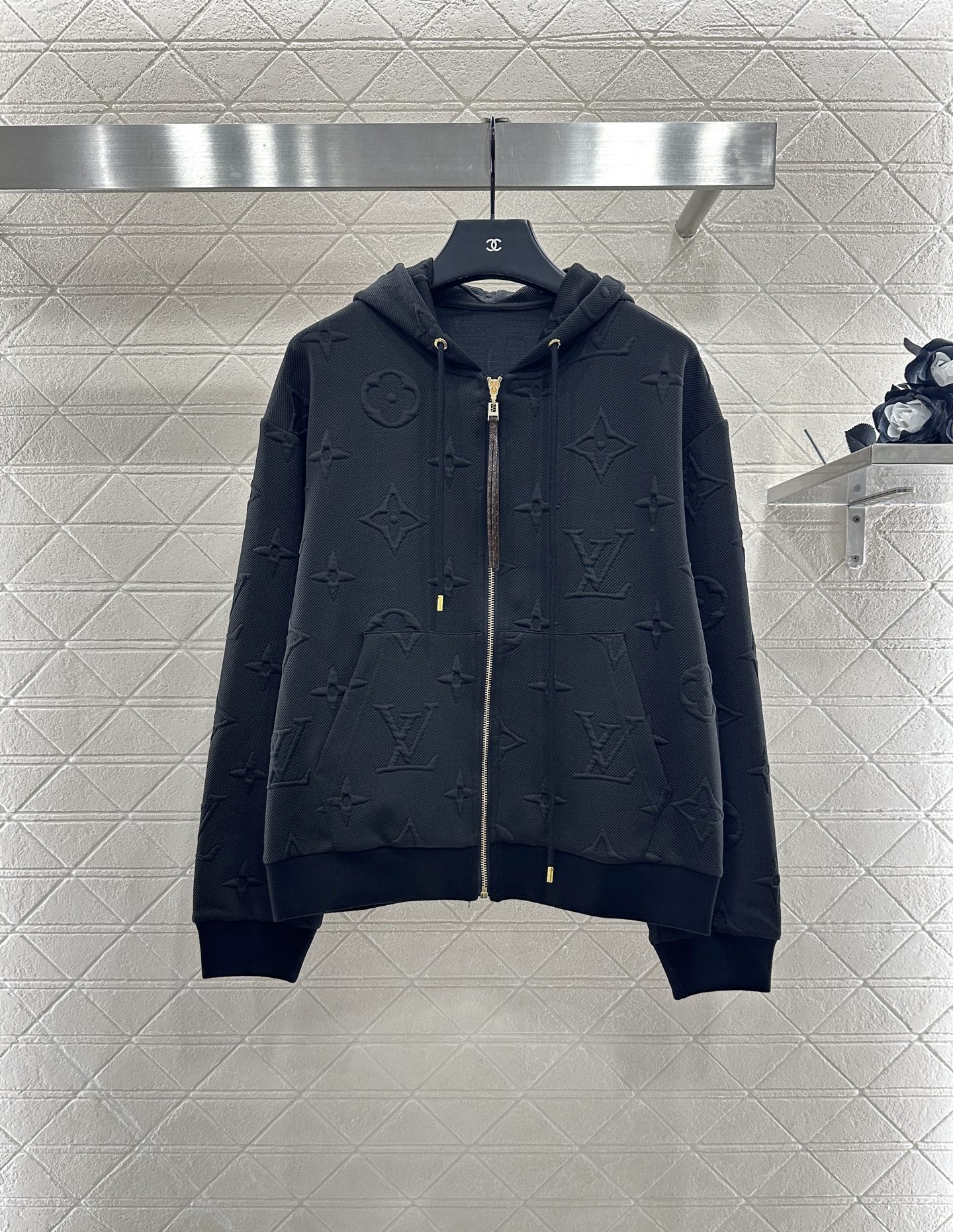 ♥Louis vuitto*♥2025新品上架 压花连帽外套长裤套装定制YB进口压花材质，质感光泽，舒适