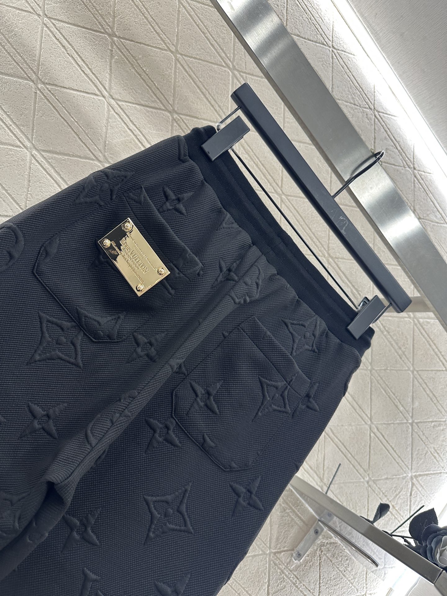 ♥Louis vuitto*♥2025新品上架 压花连帽外套长裤套装定制YB进口压花材质，质感光泽，舒适