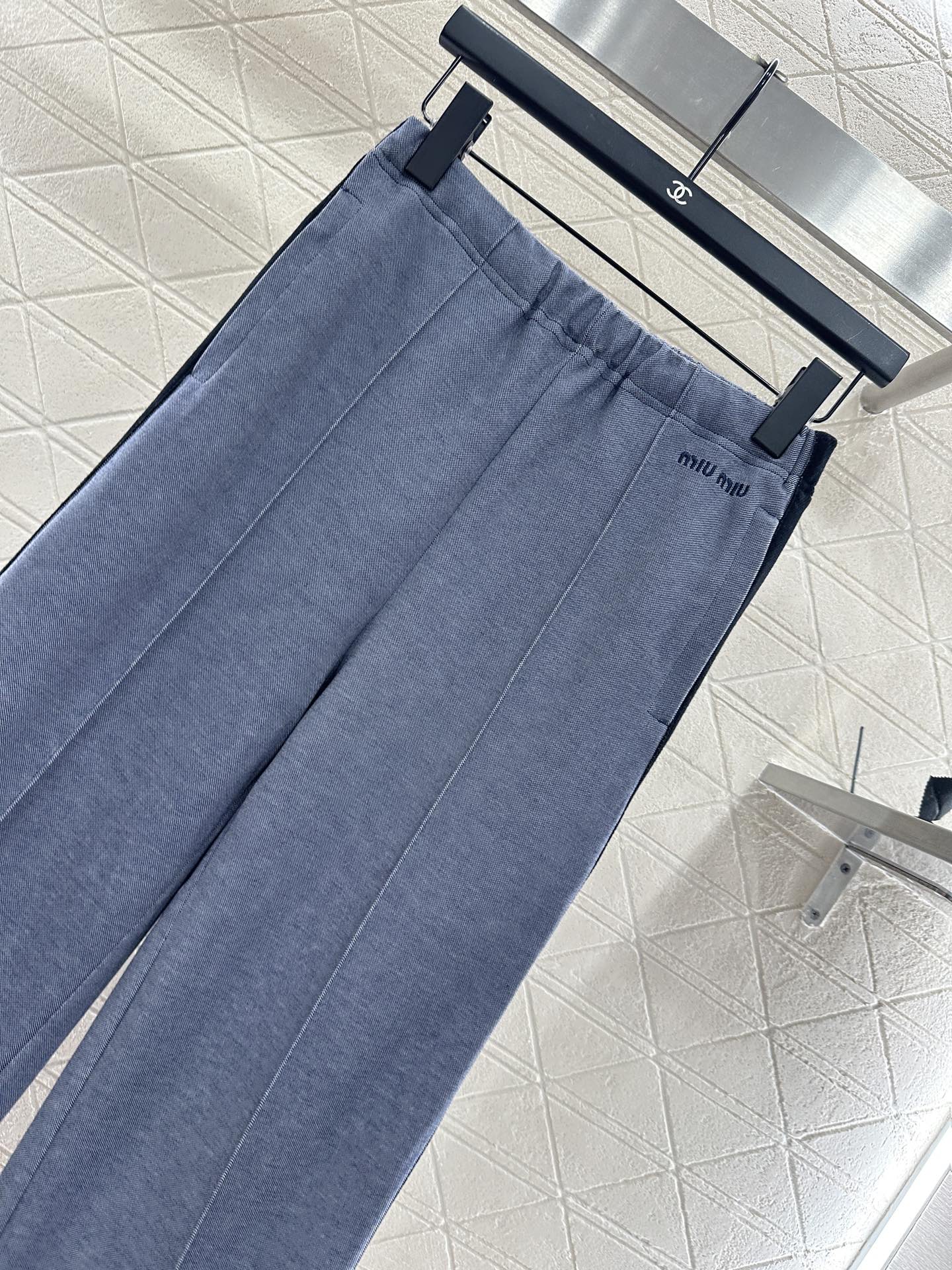 ♥Miumi*♥2025新品上架 撞色外套长裤套装定制YB斜纹全棉材质，质感细腻，垂顺舒适，立领夹克外套