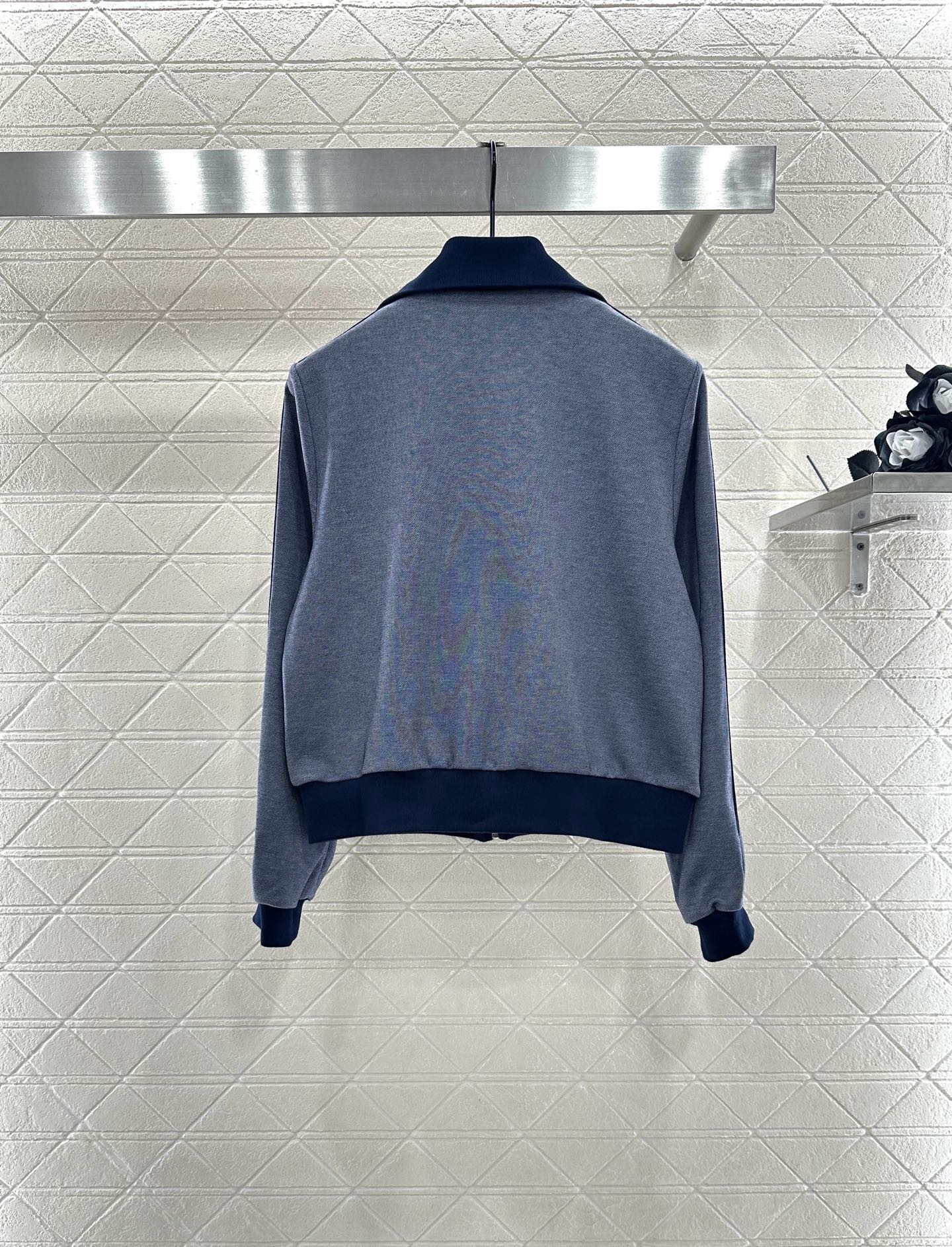 ♥Miumi*♥2025新品上架 撞色外套长裤套装定制YB斜纹全棉材质，质感细腻，垂顺舒适，立领夹克外套