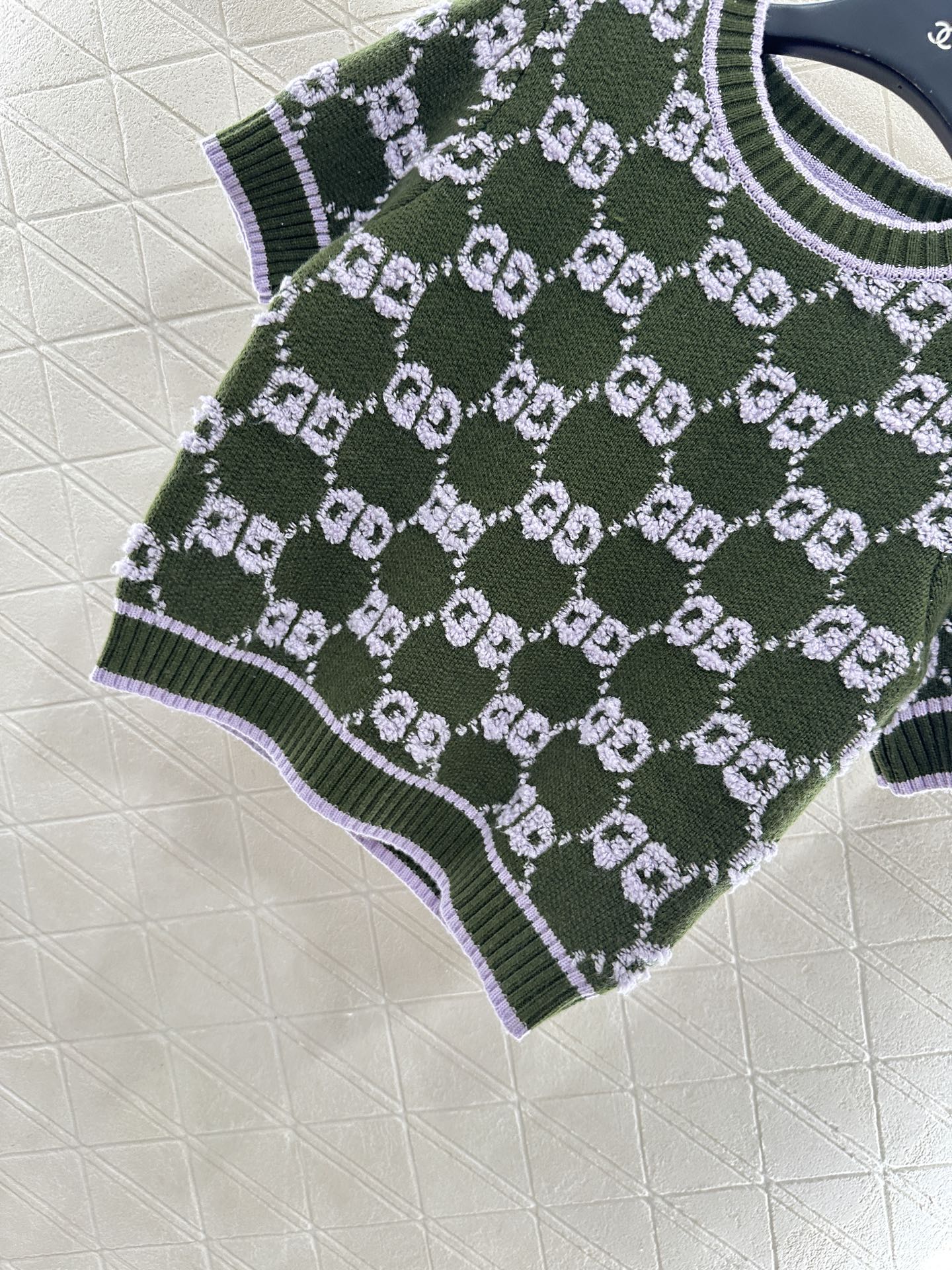 ♥Gucc*♥2025新品上架 圆领提花针织短袖定制YB羊毛纱线织造，质感上乘，穿搭舒适，圆领针织短袖版