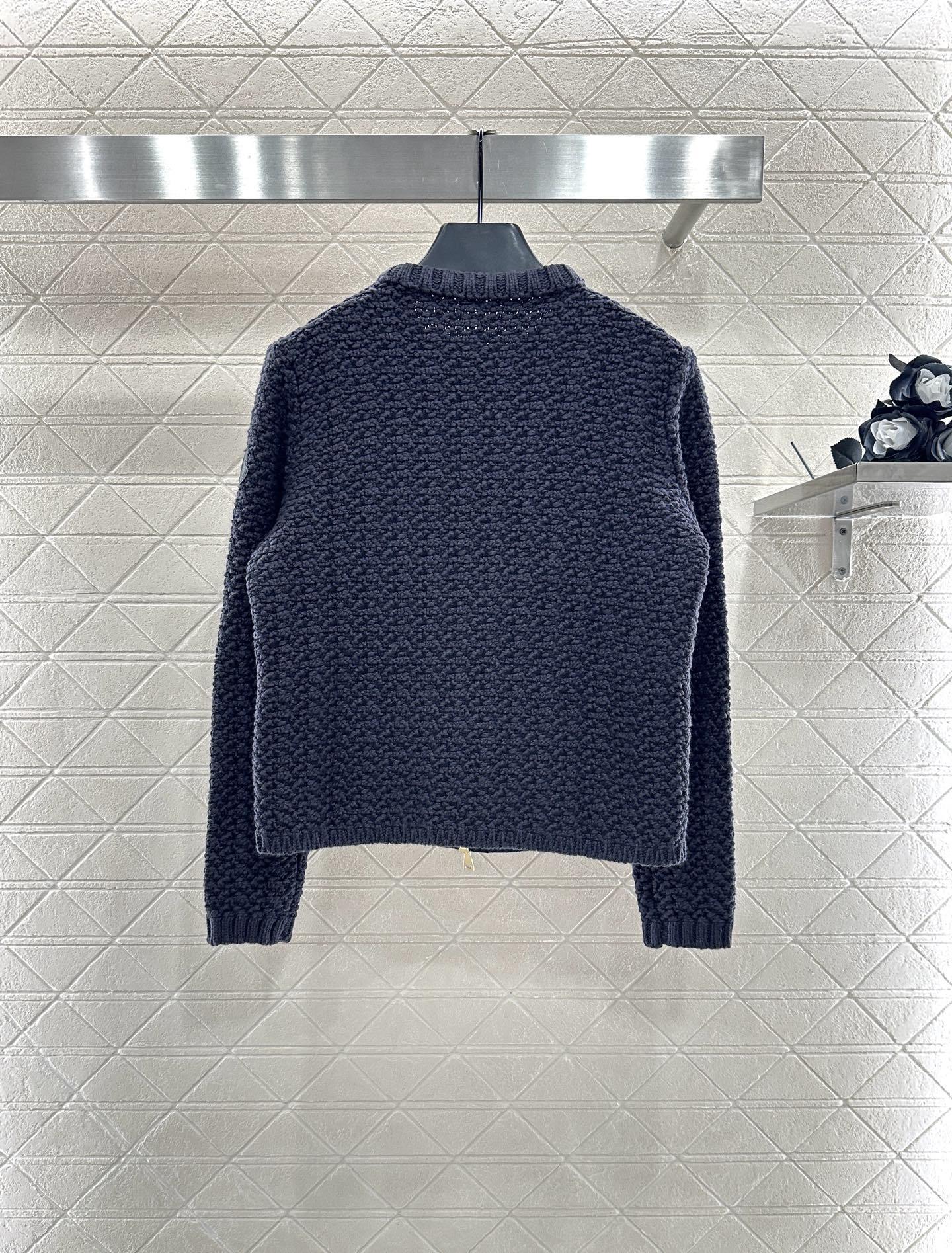 ♥Moncle*♥2025新品上架 针织拼接拉链羽绒服定制YB精梳针织棉➕羊毛材质,其工艺还原,升级材质