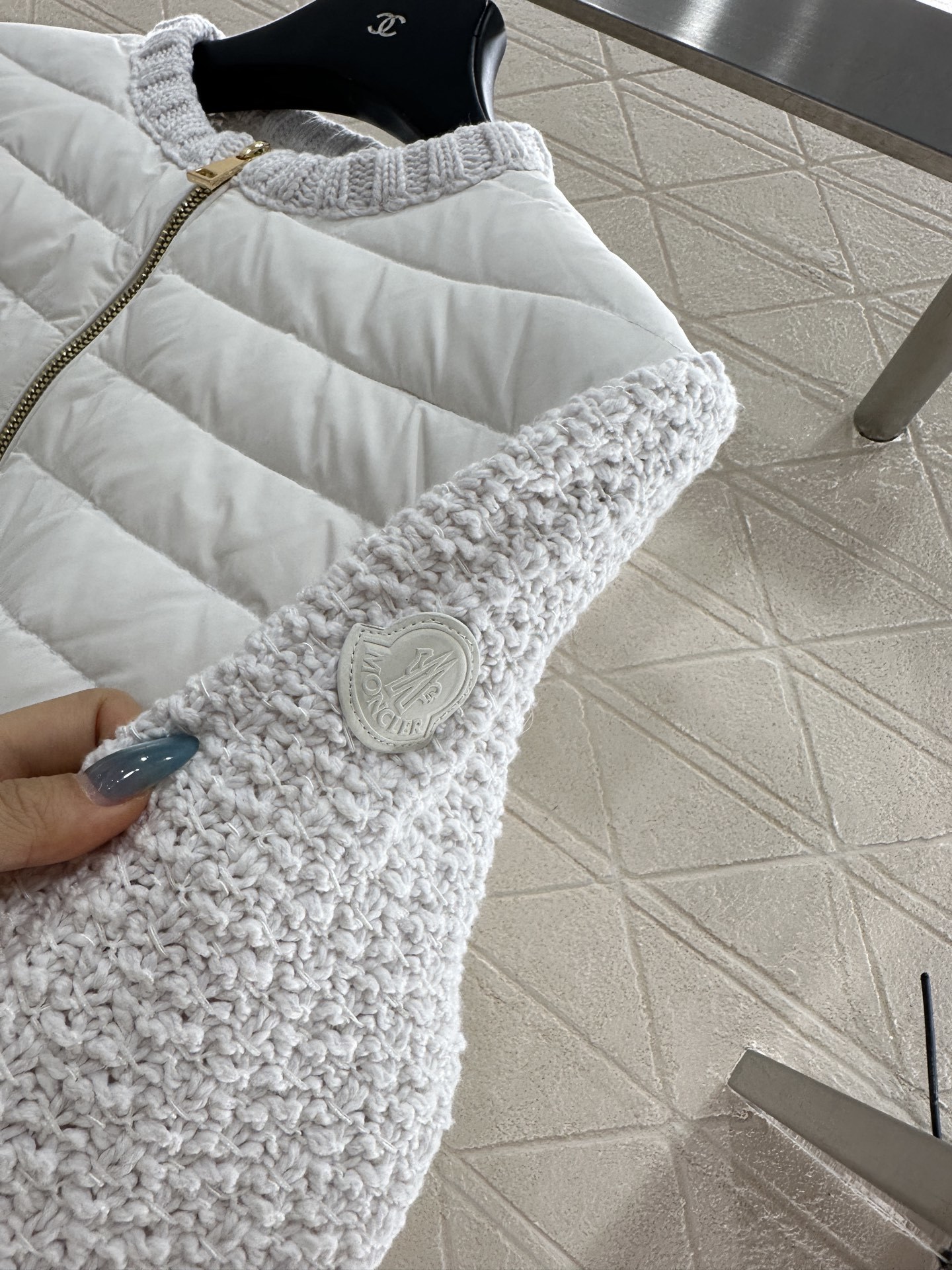 ♥Moncle*♥2025新品上架 针织拼接拉链羽绒服定制YB精梳针织棉➕羊毛材质,其工艺还原,升级材质