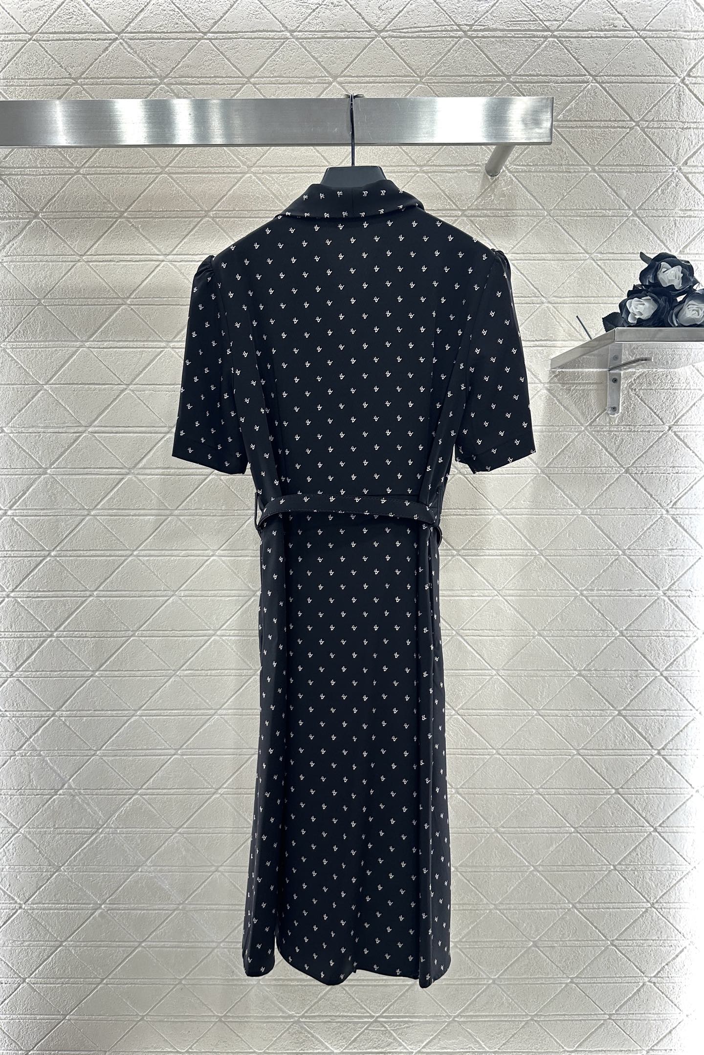 ♥Louis vuitto*♥2025新品上架 印花公主袖腰带连衣裙定制YB进口斜纹稠材质，质感光泽，垂