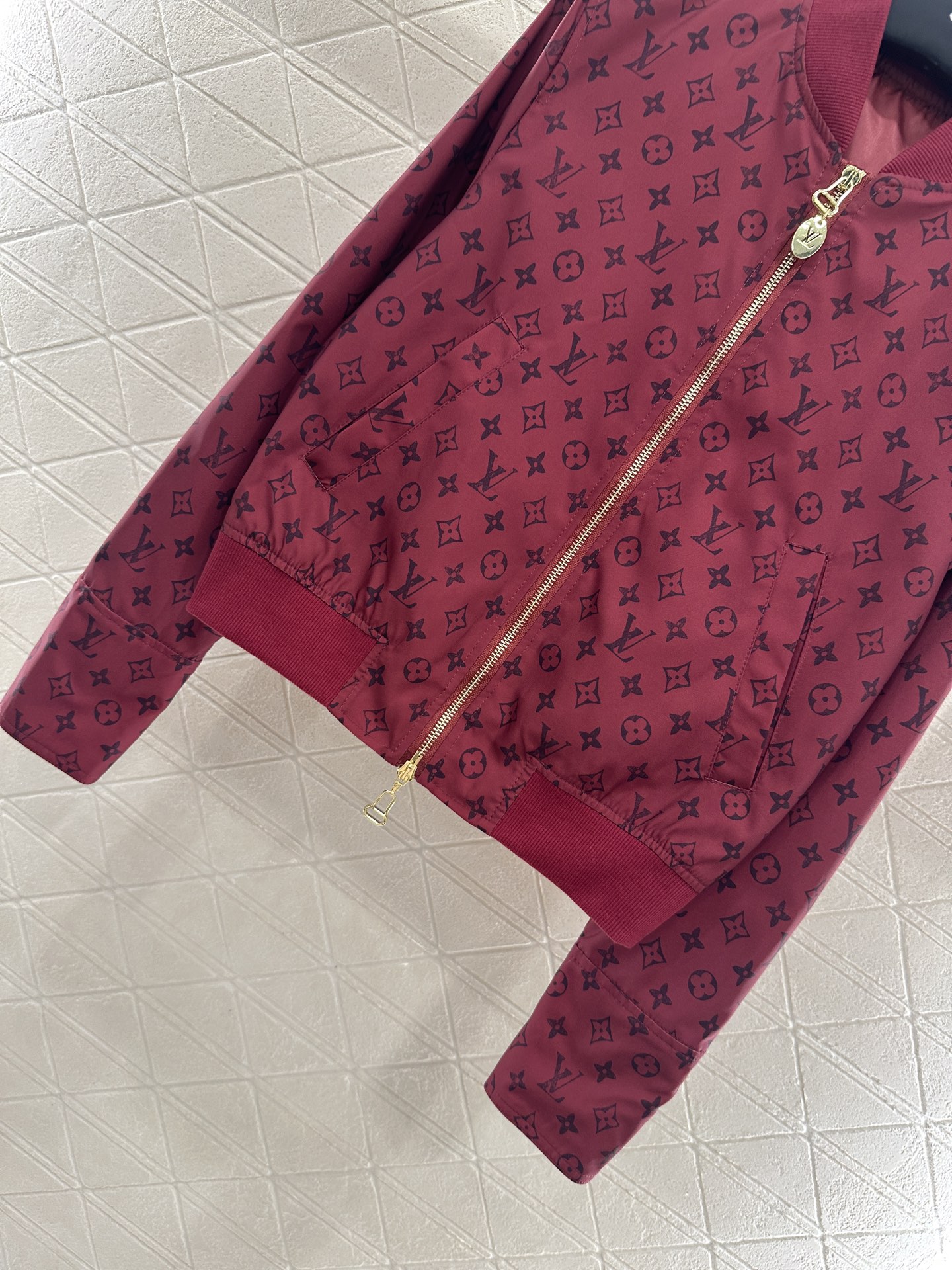 ♥Louis Vuttn*♥2025新品上架 棒球夹克外套定制YB进口防水尼龙材质，质感高级，挺括有型，