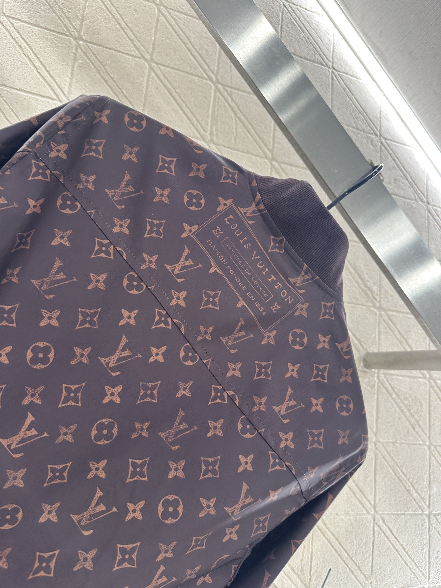 ♥Louis Vuttn*♥2025新品上架 棒球夹克外套定制YB进口防水尼龙材质，质感高级，挺括有型，