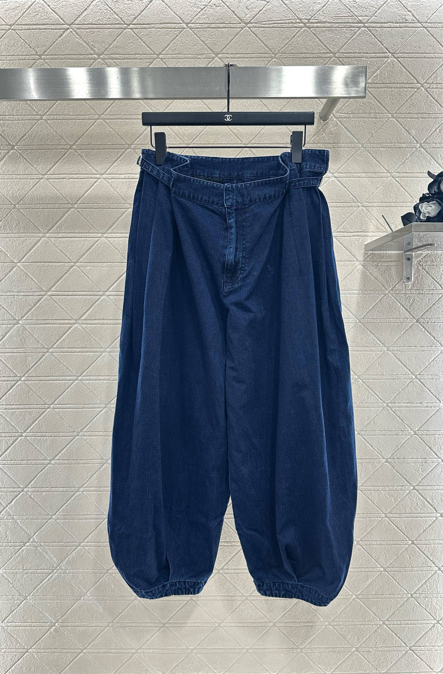 ♥Loew*♥2025新品上架 牛仔衬衫灯笼九分裤套装定制YB斜纹棉牛仔材质，舒适柔软，透气好穿，水洗做