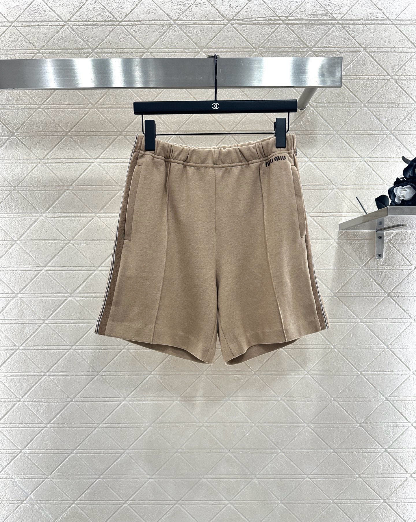 ♥Miumi*♥2025新品上架 撞色外套短裤套装定制YB斜纹全棉材质，质感细腻，垂顺舒适，立领外套短裤