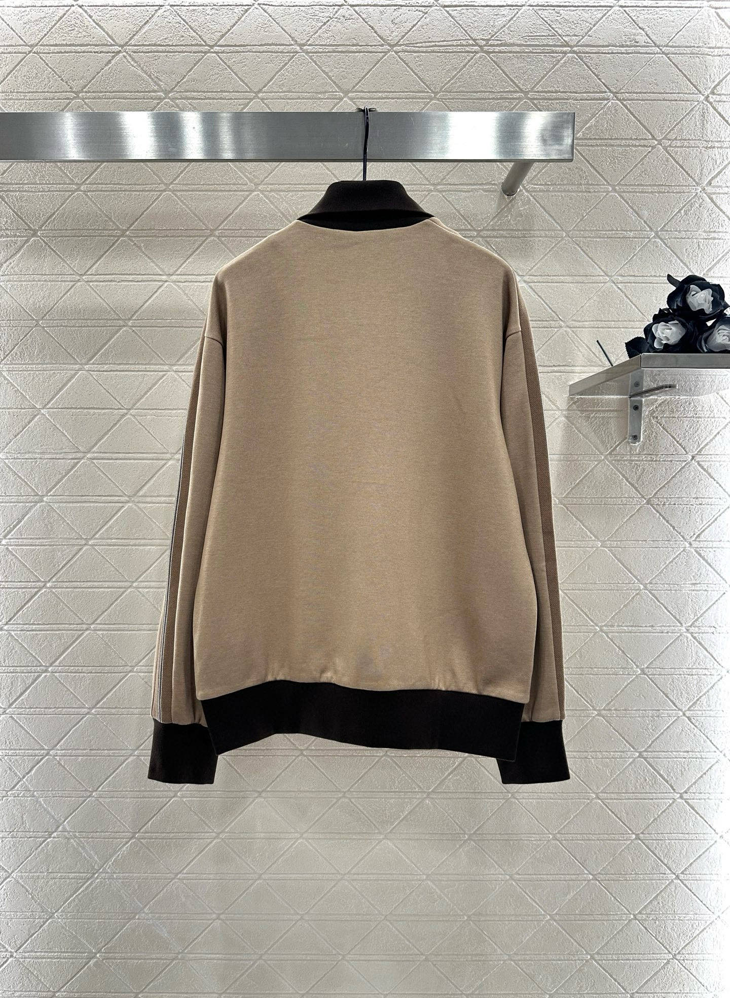 ♥Miumi*♥2025新品上架 撞色外套短裤套装定制YB斜纹全棉材质，质感细腻，垂顺舒适，立领外套短裤