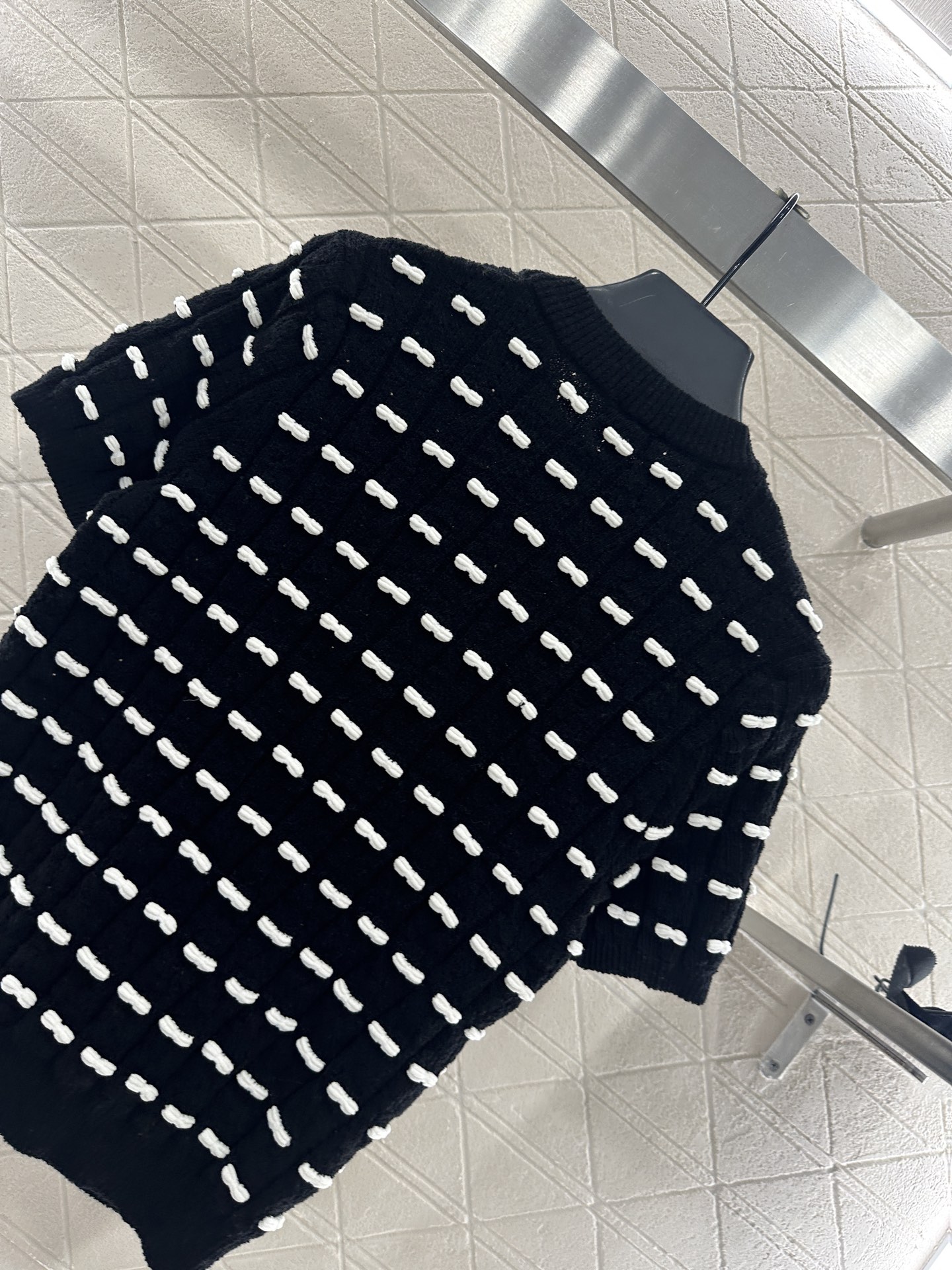 ♥Chane*♥2025新品上架 蝴蝶结针织短袖定制YB羊毛纱线织造，质感高级舒适，套头针织短袖剪裁，通