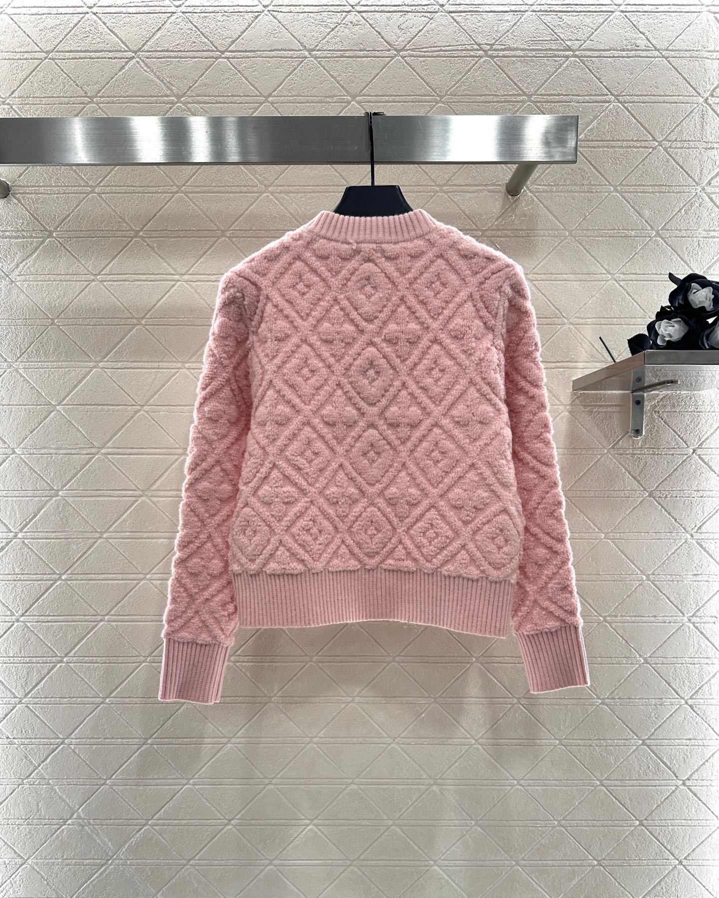 ♥Louis Vuitto*♥2025新品上架 提花针织开衫定制YB羊绒羊毛纱线织造，提花工艺处理，呈现