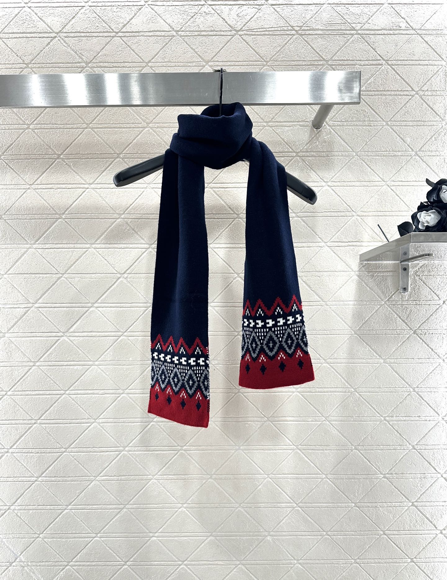 ♥Miumi*♥2025新品上架 围巾钩花开衫两件套定制YB羊毛针织材质，质感高级，舒适柔软，圆领长袖针