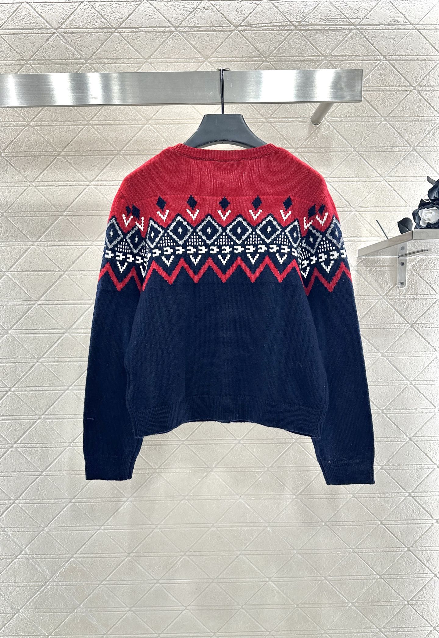 ♥Miumi*♥2025新品上架 围巾钩花开衫两件套定制YB羊毛针织材质，质感高级，舒适柔软，圆领长袖针