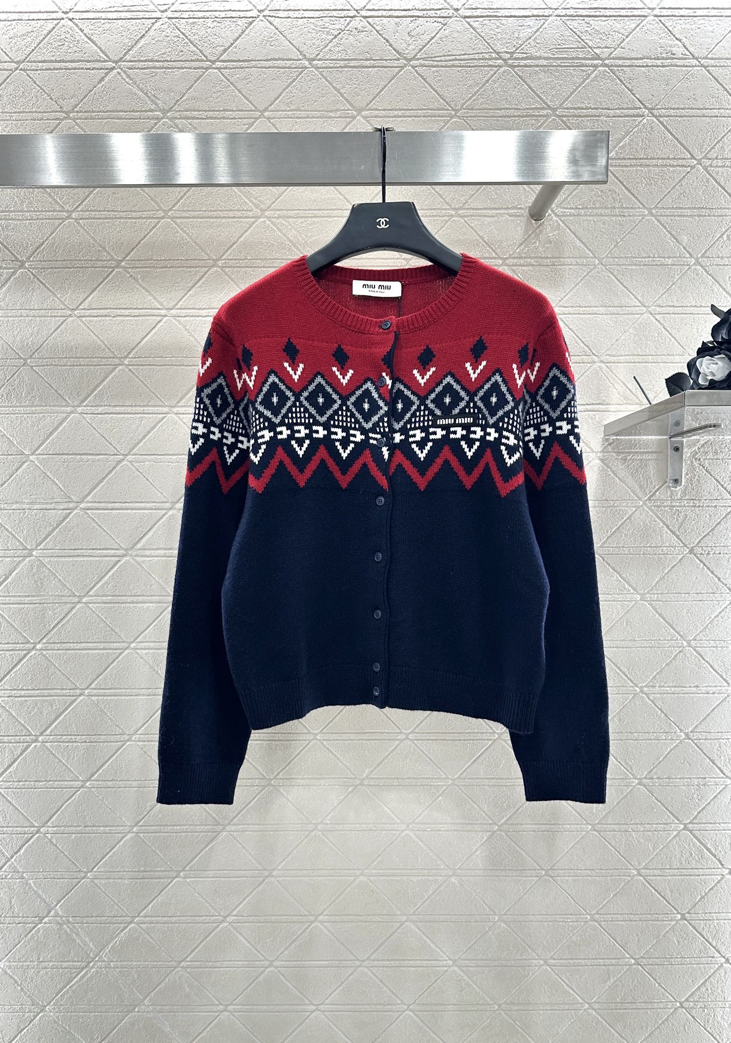 ♥Miumi*♥2025新品上架 围巾钩花开衫两件套定制YB羊毛针织材质，质感高级，舒适柔软，圆领长袖针