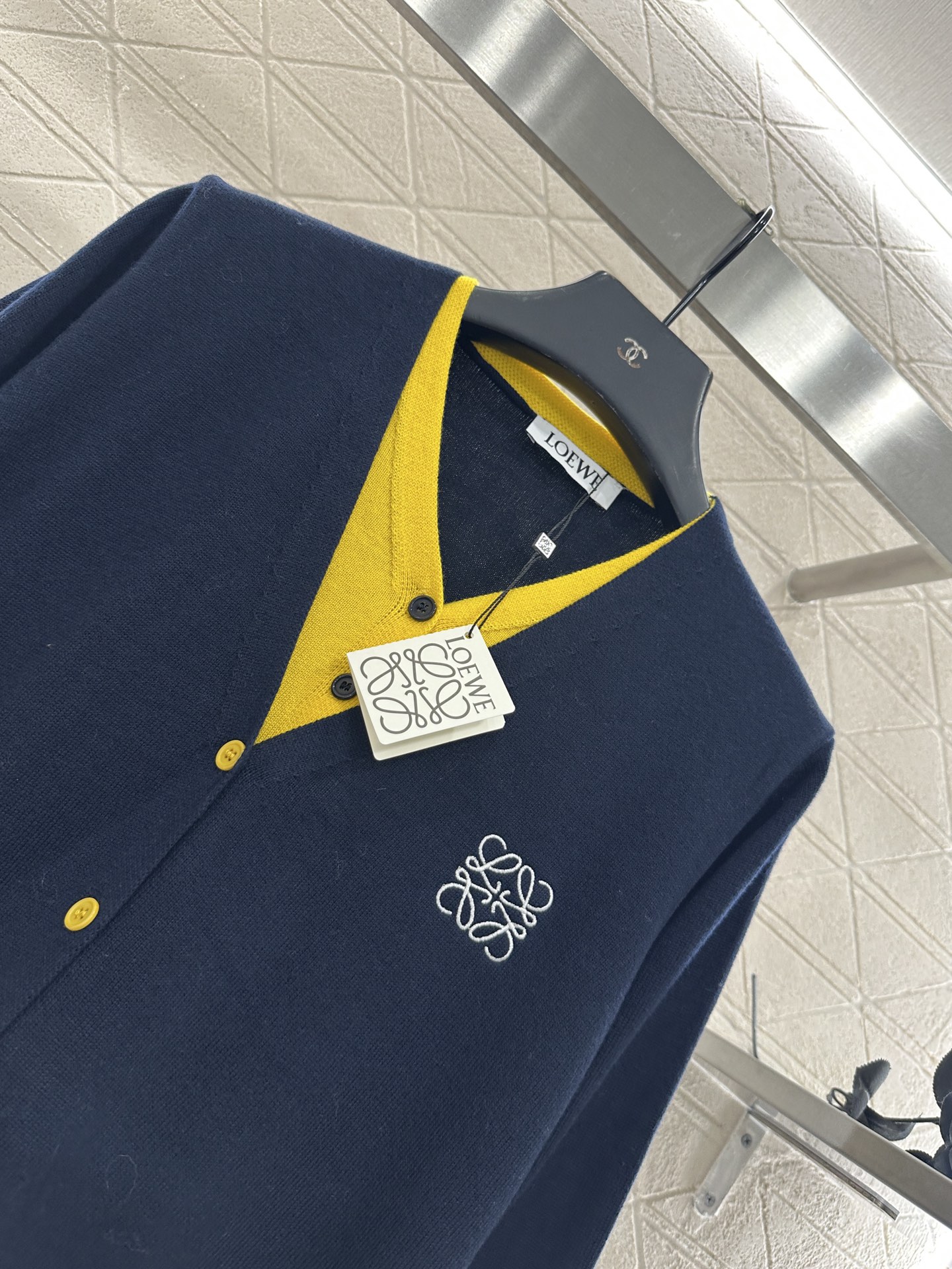 ♥Loew*♥2025新品上架 撞色假两件针织开衫定制YB羊毛纱线织造，亲肤舒适，柔软有质感，V领针织开