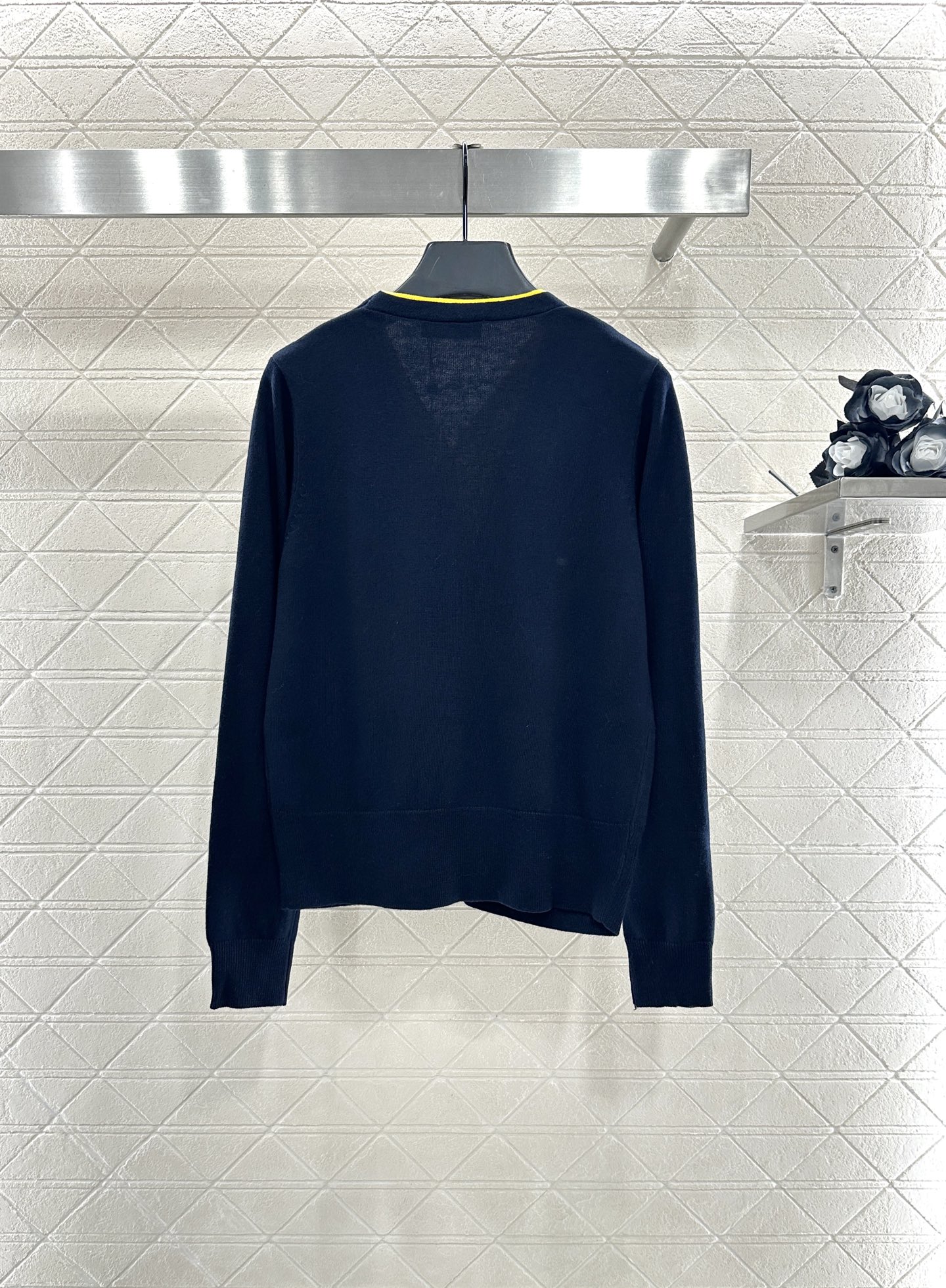 ♥Loew*♥2025新品上架 撞色假两件针织开衫定制YB羊毛纱线织造，亲肤舒适，柔软有质感，V领针织开