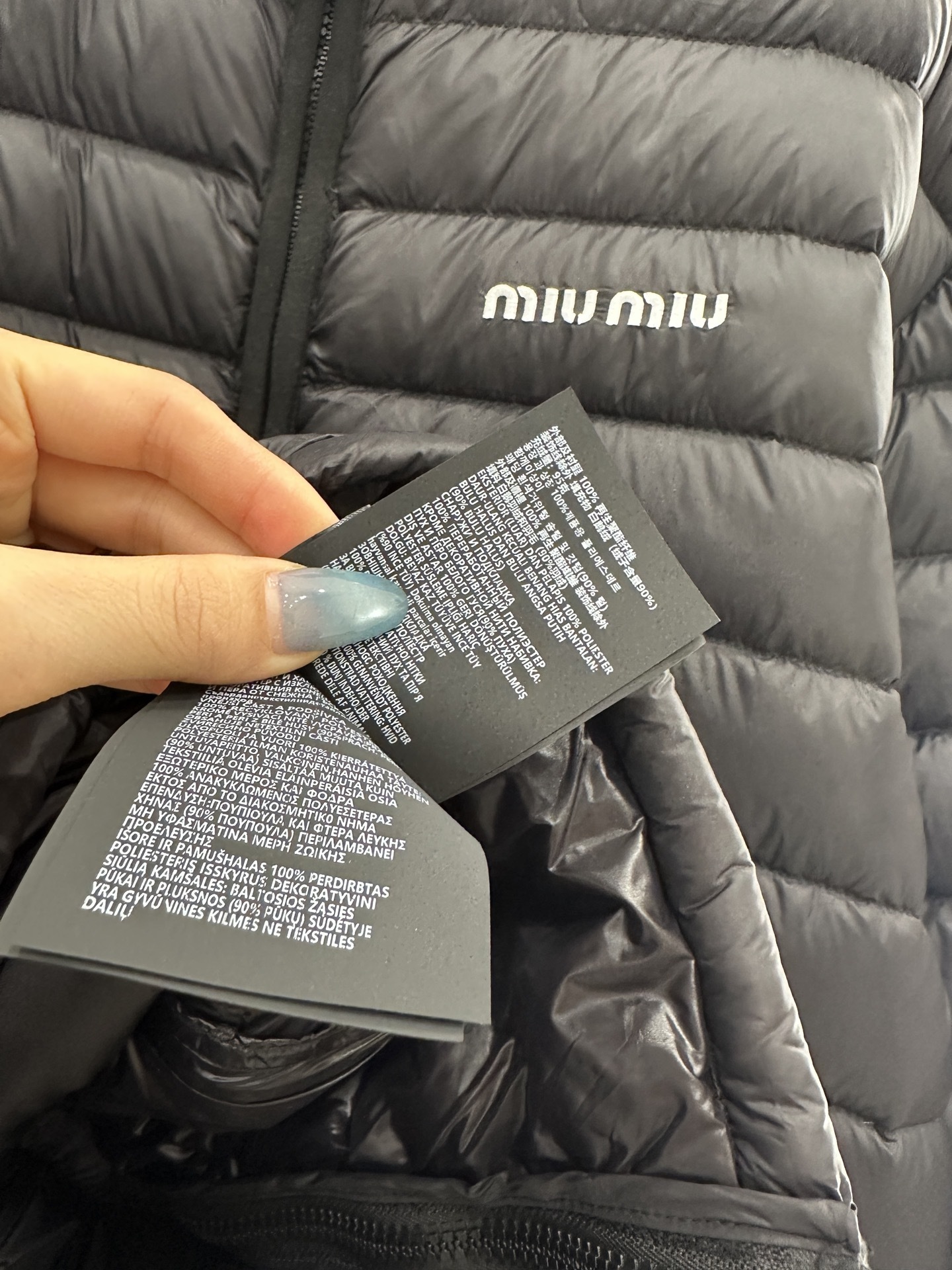 ♥Miumi*♥2025新品上架 立领拉链羽绒服定制YB进口防水环保再生尼龙材质,其工艺还原,升级材质,