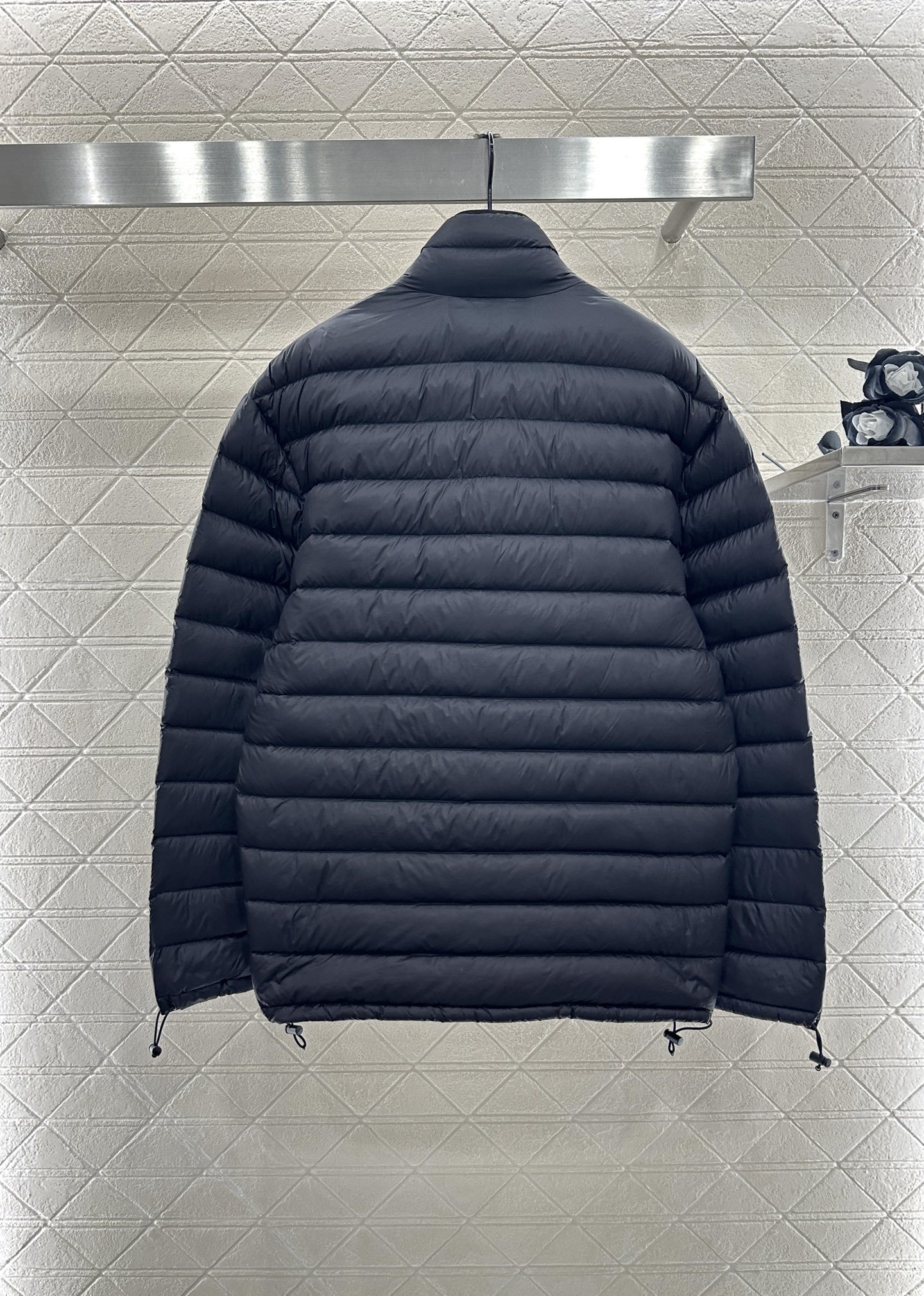 ♥Miumi*♥2025新品上架 立领拉链羽绒服定制YB进口防水环保再生尼龙材质,其工艺还原,升级材质,