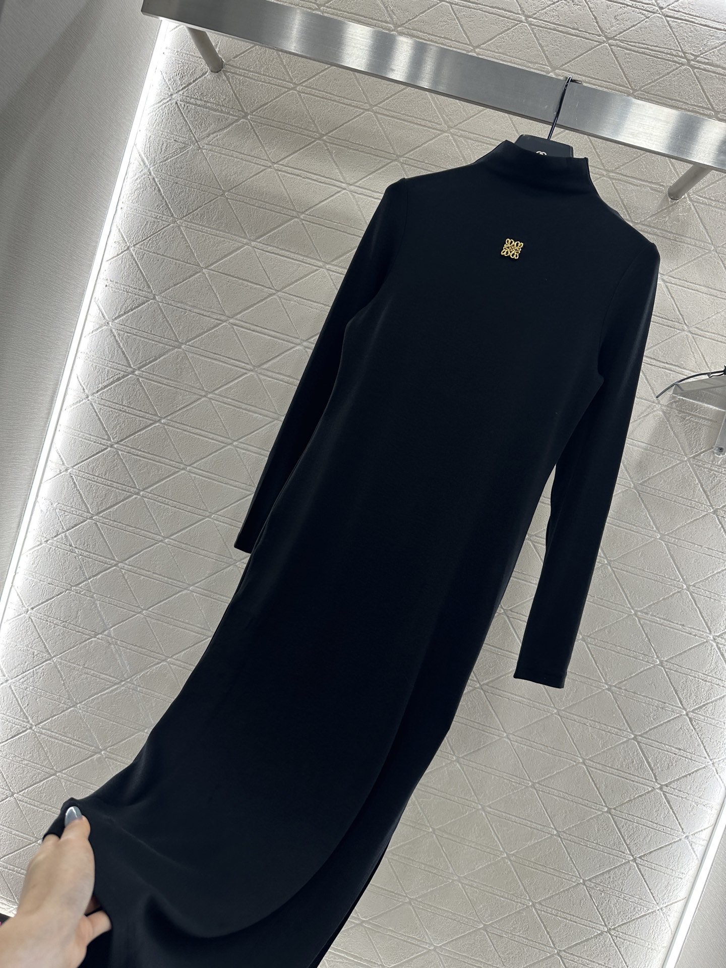 ♥Loew*♥2025新品上架 修身图腾高领打底连衣裙定制YB斜纹全棉材质，质感舒适，弹力十足，修身高领