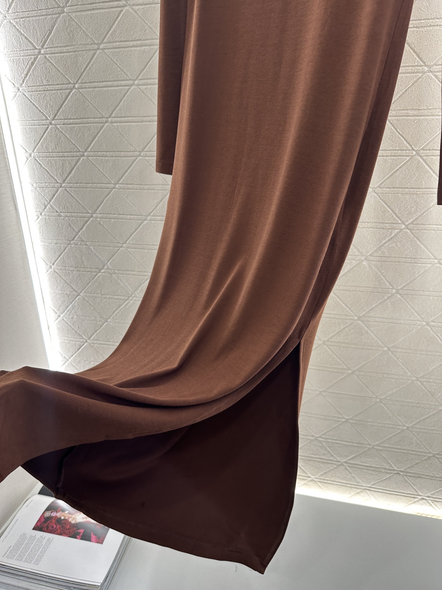 ♥Loew*♥2025新品上架 修身图腾高领打底连衣裙定制YB斜纹全棉材质，质感舒适，弹力十足，修身高领