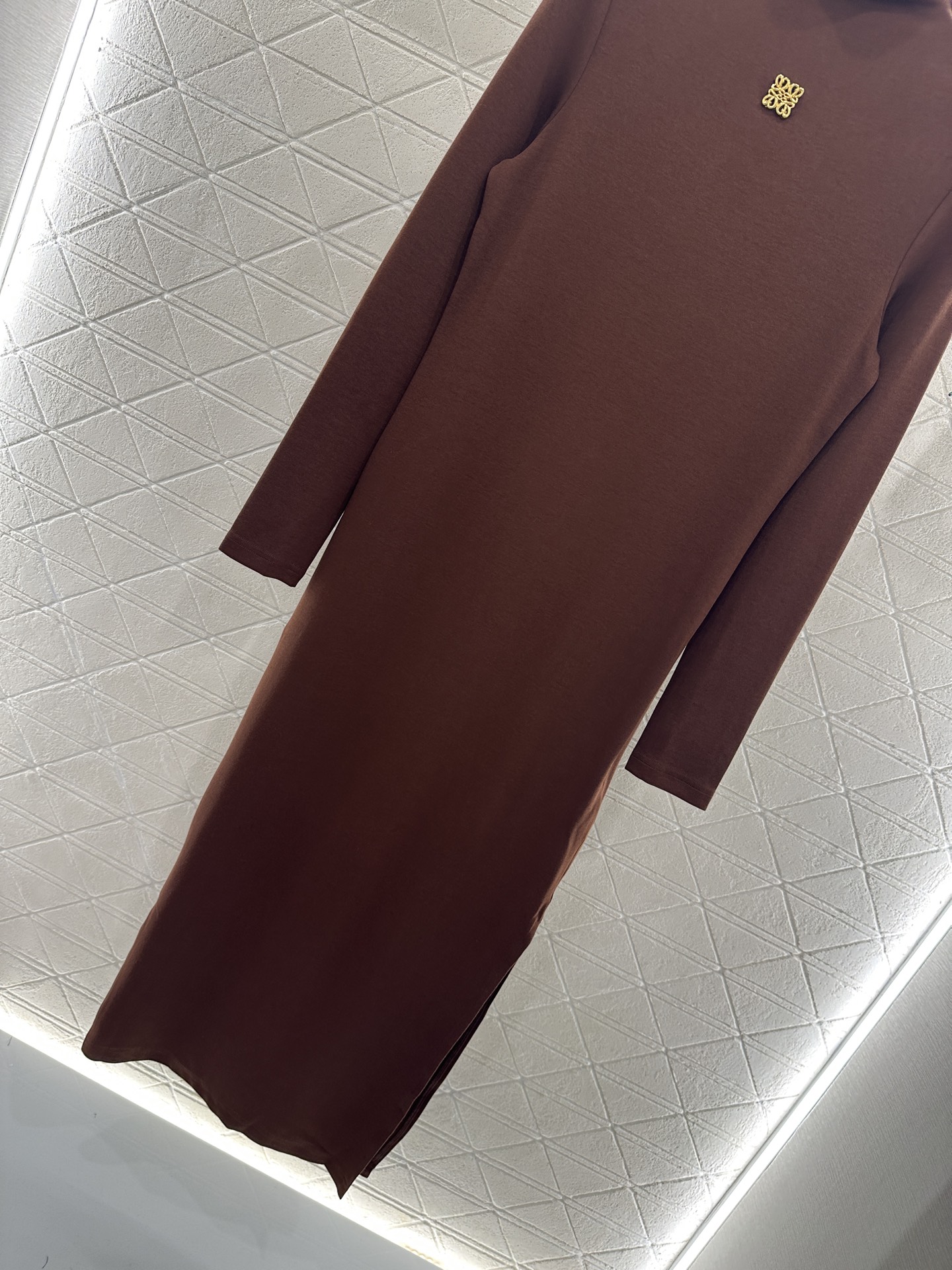 ♥Loew*♥2025新品上架 修身图腾高领打底连衣裙定制YB斜纹全棉材质，质感舒适，弹力十足，修身高领