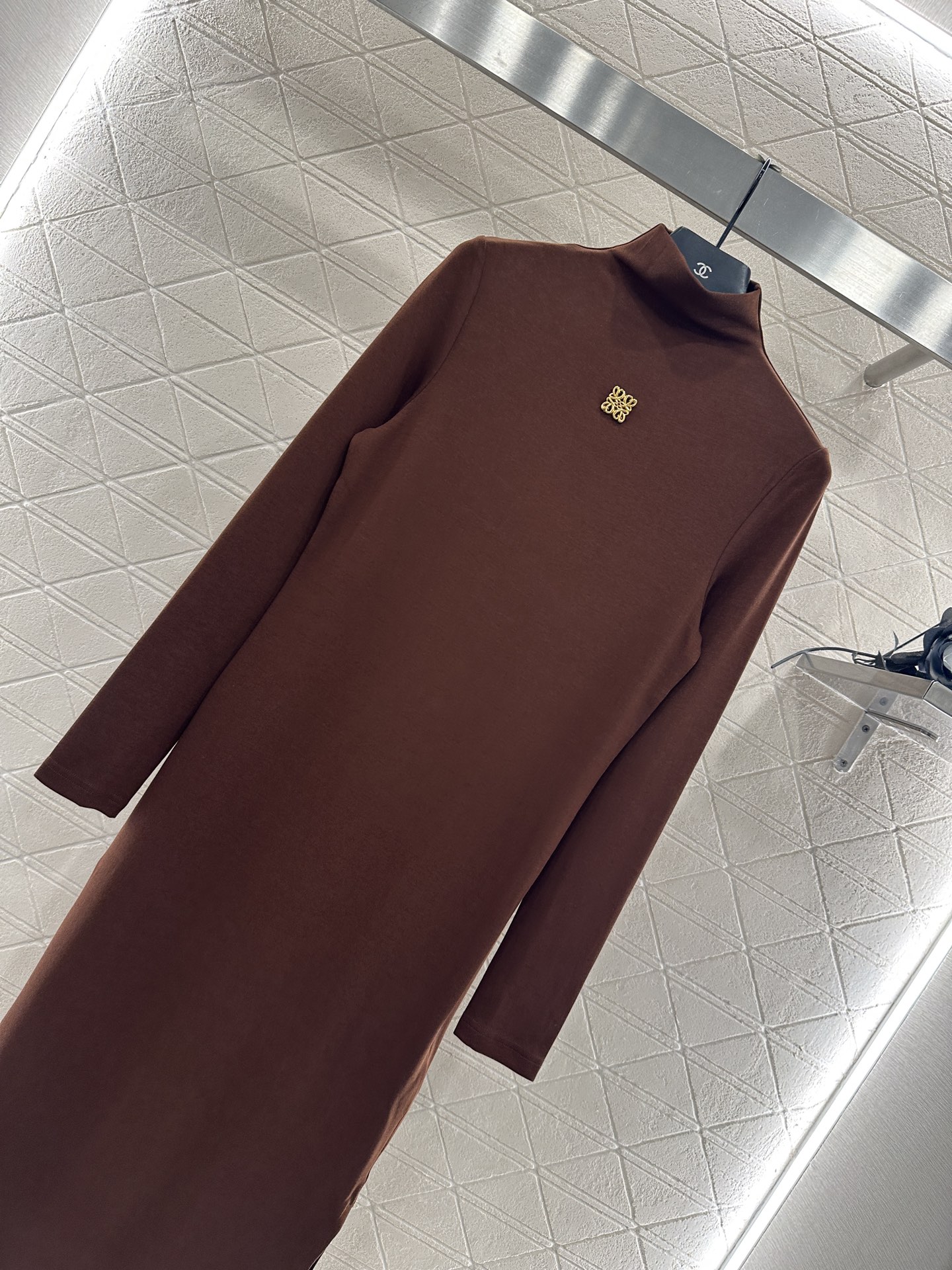 ♥Loew*♥2025新品上架 修身图腾高领打底连衣裙定制YB斜纹全棉材质，质感舒适，弹力十足，修身高领