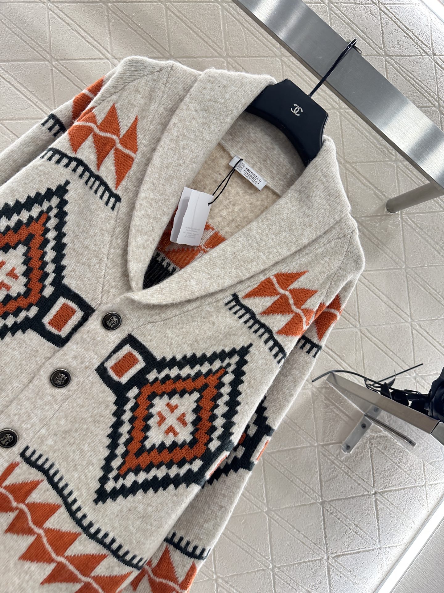 ♥BC*♥2025上架 翻领针织开衫定制YB羊绒针织材质，软糯厚实，柔软亲肤，落肩宽松开衫剪裁，翻领纽扣