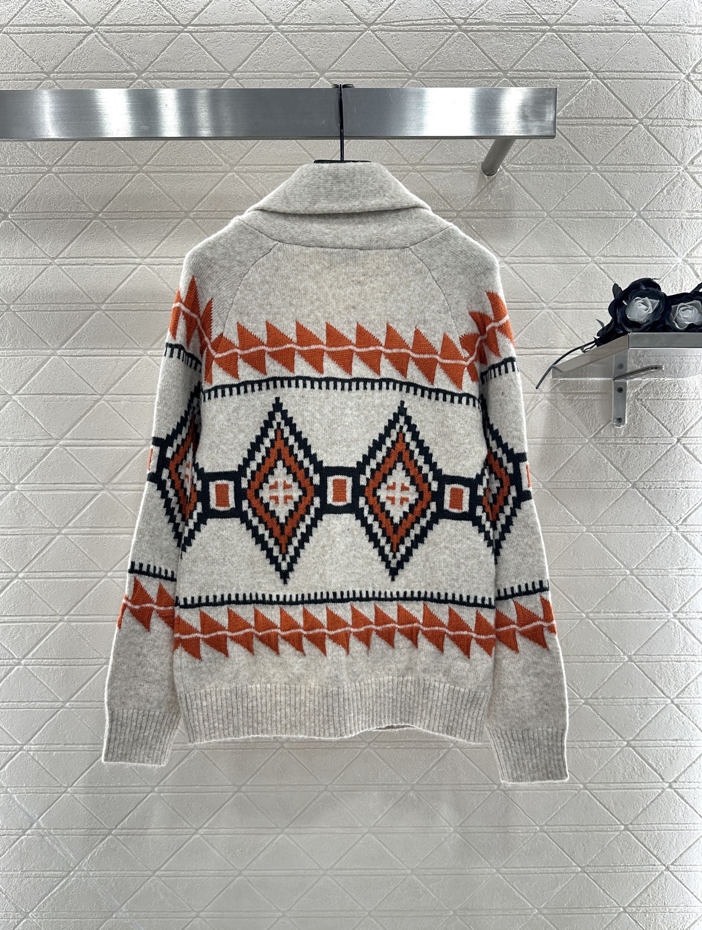 ♥BC*♥2025上架 翻领针织开衫定制YB羊绒针织材质，软糯厚实，柔软亲肤，落肩宽松开衫剪裁，翻领纽扣