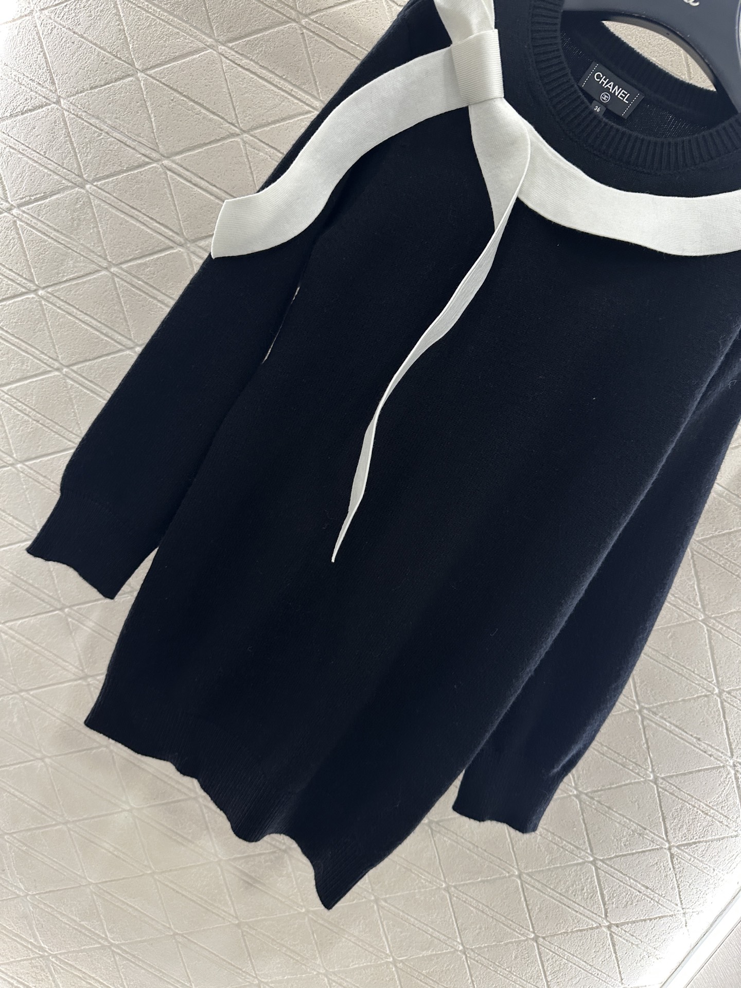 ♥Chane*♥2025新品上架 套头蝴蝶结针织连衣裙定制YB羊绒纱线织造，质感高级，舒适柔软，圆领针织