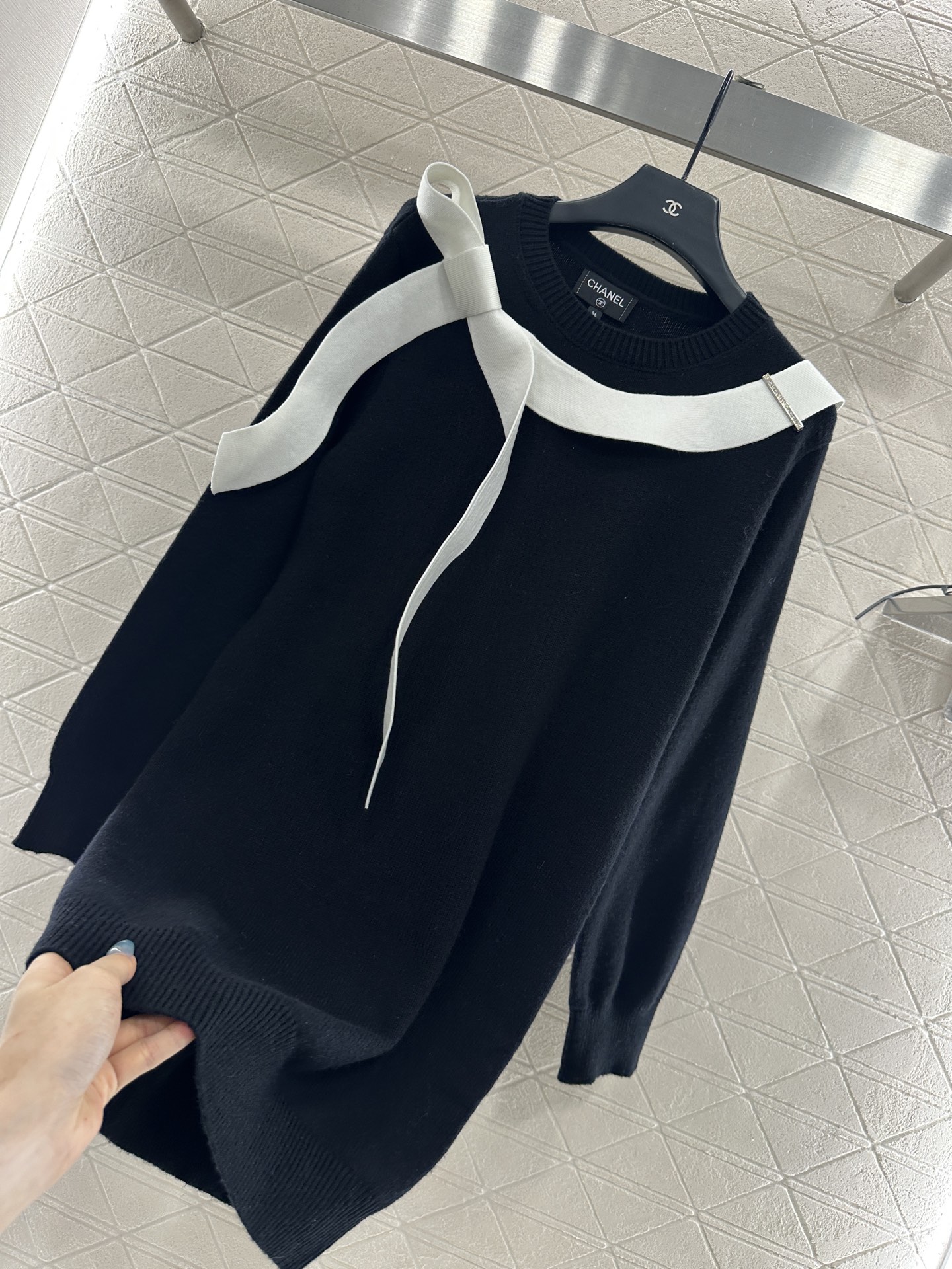 ♥Chane*♥2025新品上架 套头蝴蝶结针织连衣裙定制YB羊绒纱线织造，质感高级，舒适柔软，圆领针织