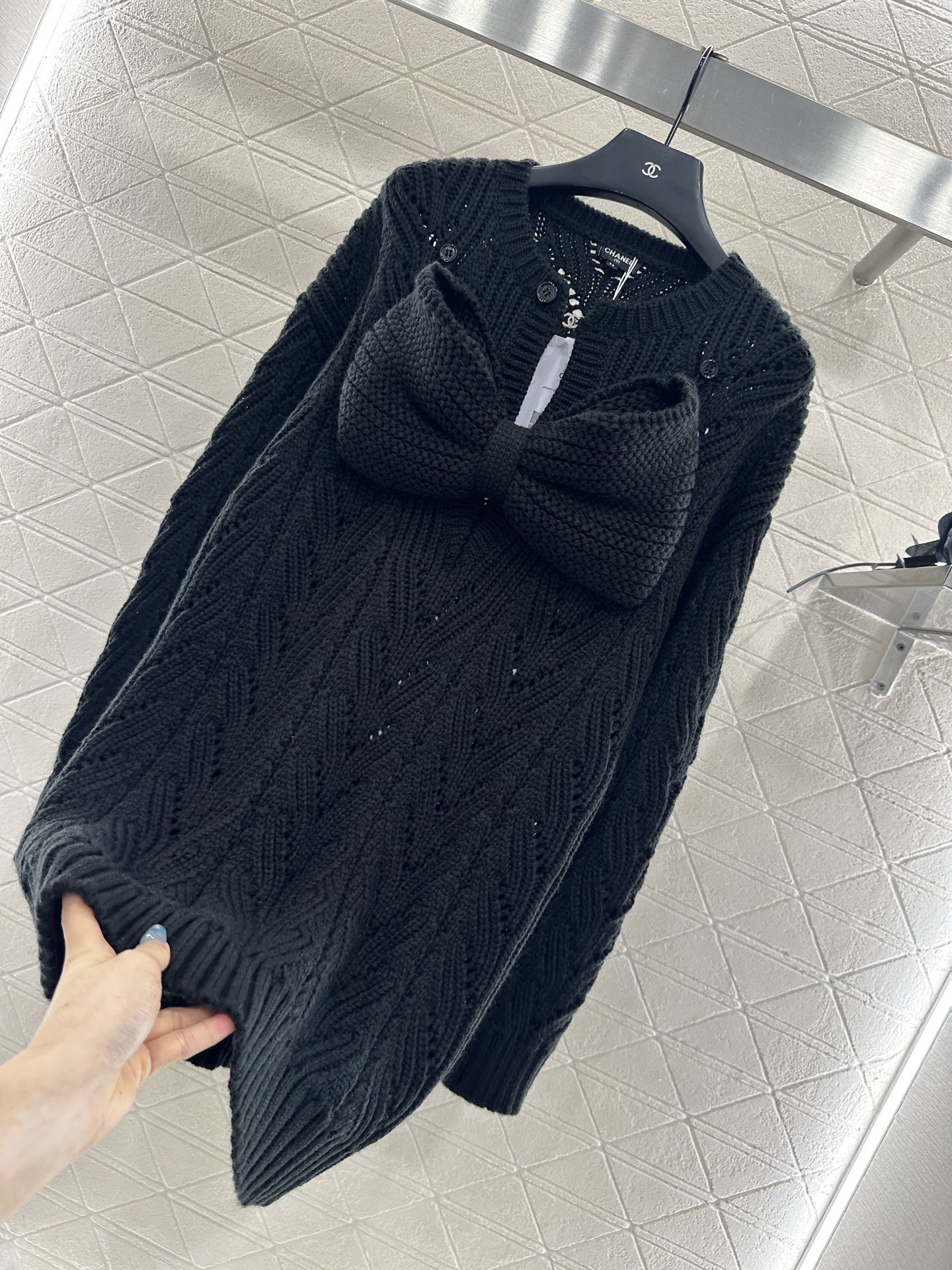 ♥Chane*♥2025新品上架 蝴蝶结镂空针织裙定制YB羊毛纱线织造，穿搭舒适，柔软细腻，针织连衣裙剪