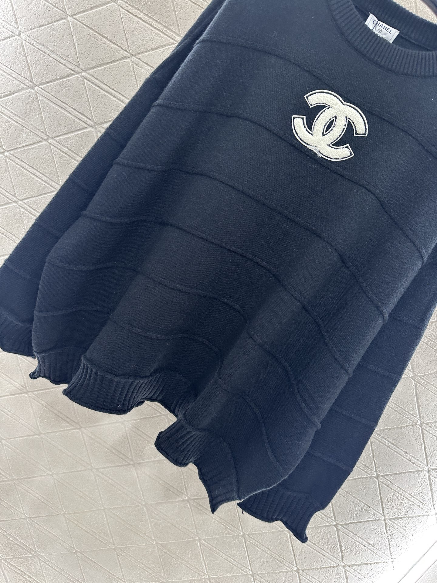 ♥Chane*♥2025新品上架 套头字母针织上衣长裤套装定制YB羊毛纱线织造，质感高级，舒适柔软，圆领