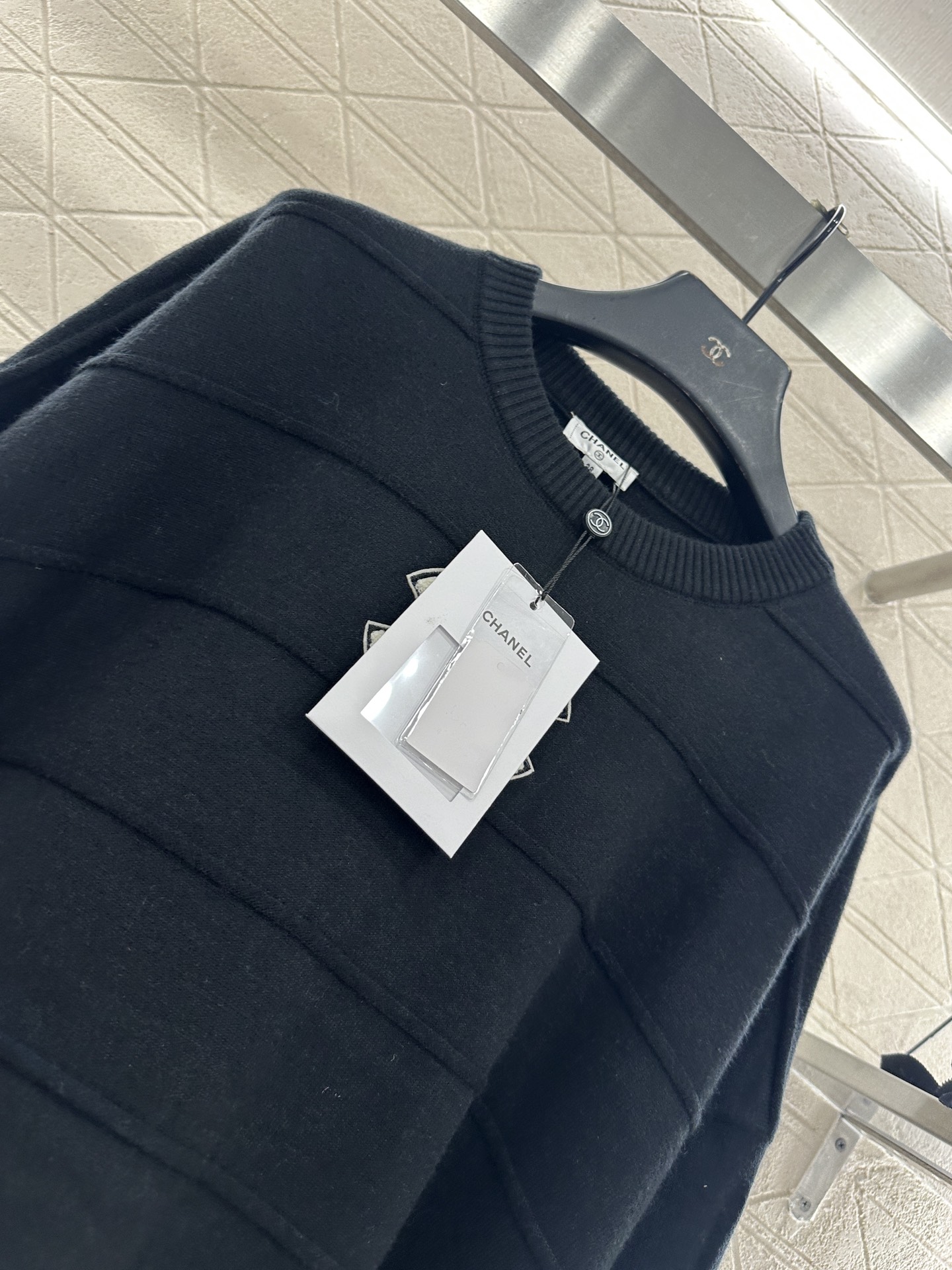 ♥Chane*♥2025新品上架 套头字母针织上衣长裤套装定制YB羊毛纱线织造，质感高级，舒适柔软，圆领