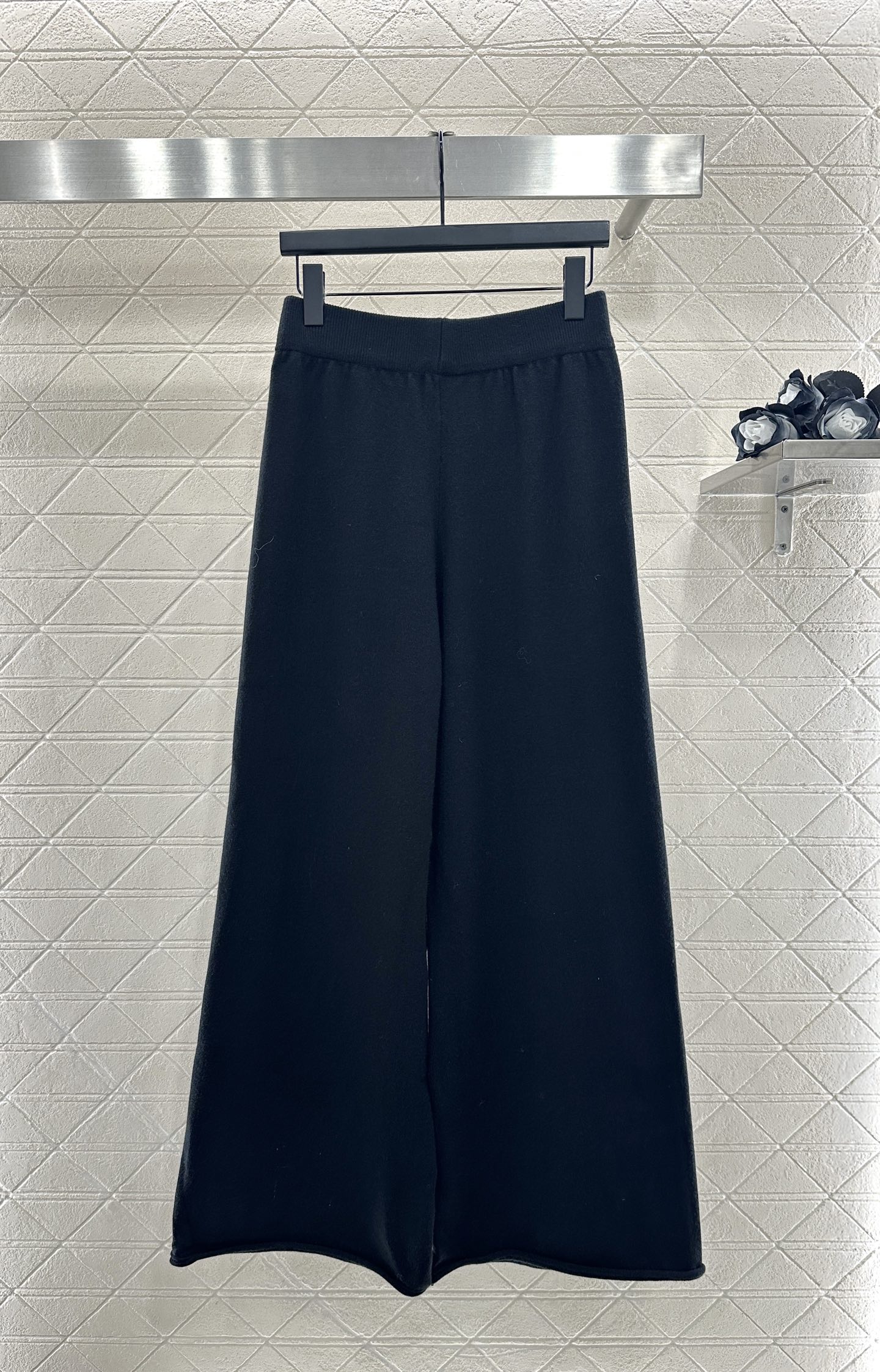 ♥Chane*♥2025新品上架 套头字母针织上衣长裤套装定制YB羊毛纱线织造，质感高级，舒适柔软，圆领