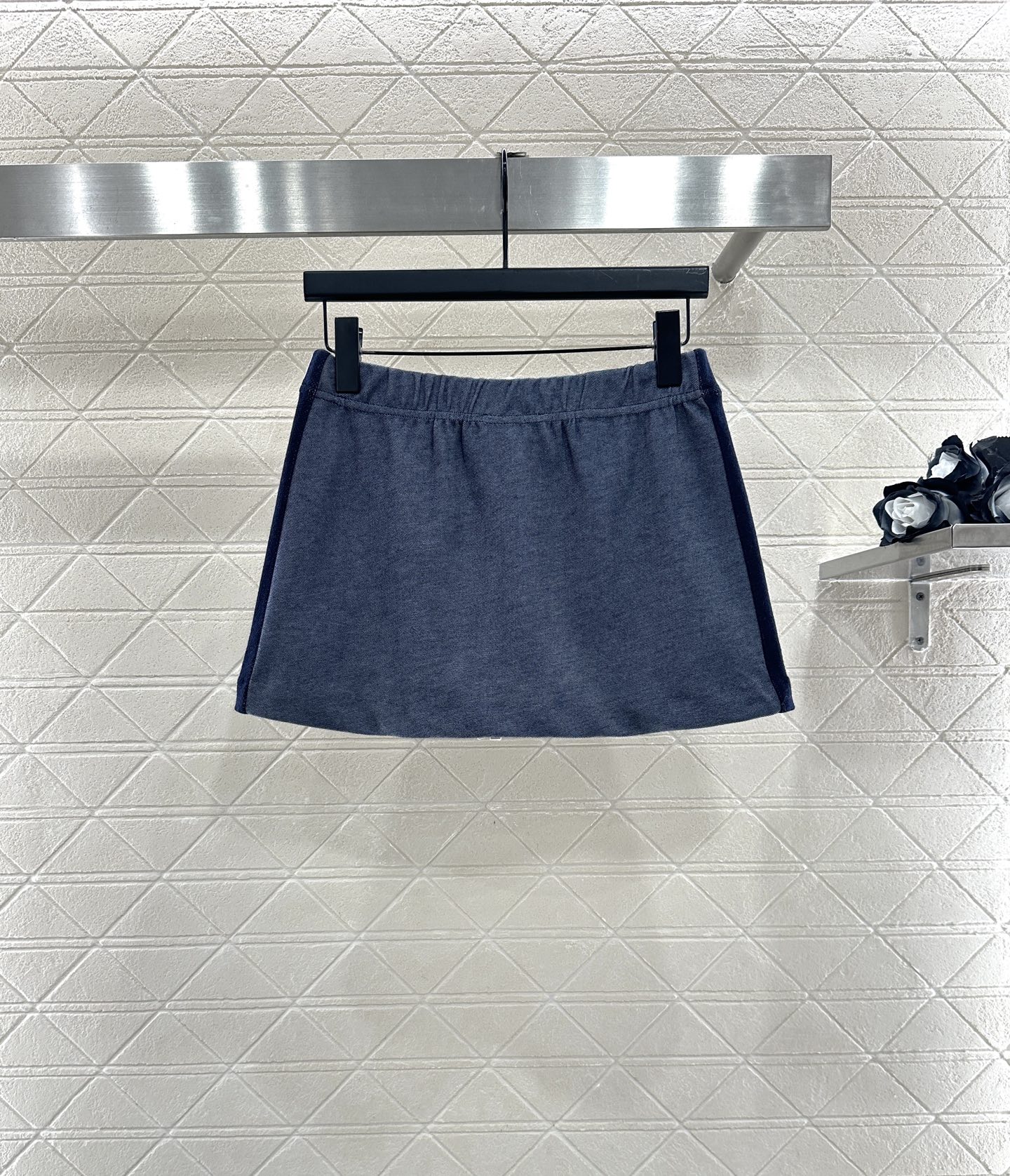 ♥Miumi*♥2025新品上架 撞色外套短裙套装定制YB斜纹全棉材质，质感细腻，垂顺舒适，立领夹克外套