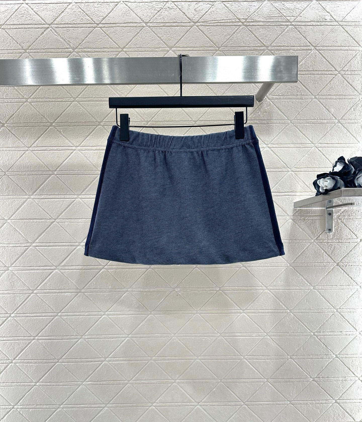 ♥Miumi*♥2025新品上架 撞色外套短裙套装定制YB斜纹全棉材质，质感细腻，垂顺舒适，立领夹克外套