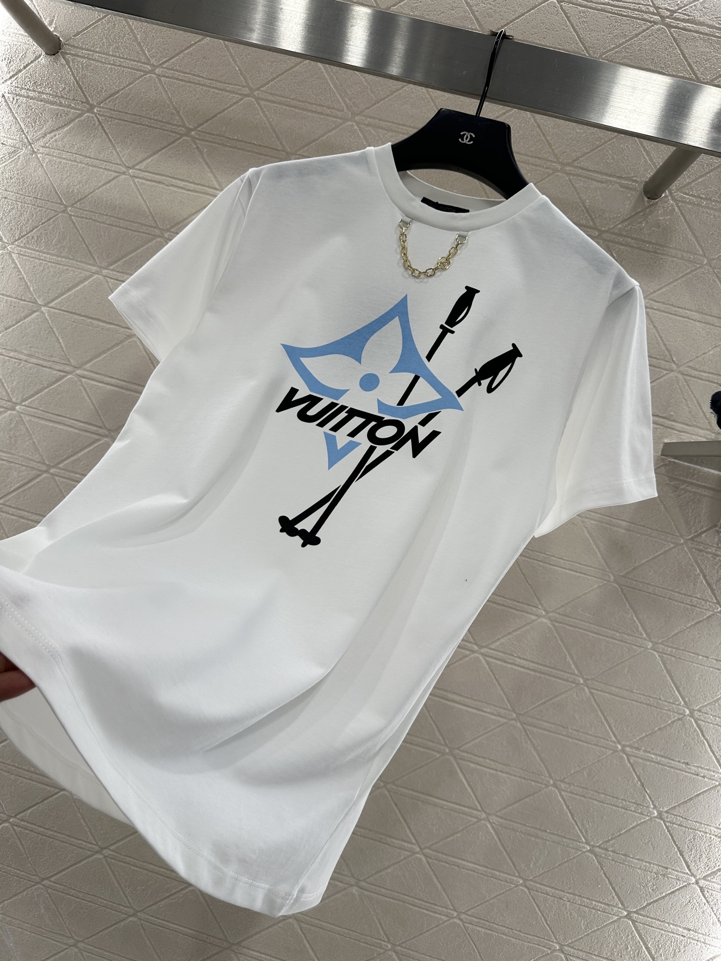 ♥Louis Vuitto*♥2025新品上架 链条圆领印花𝑇𝑒𝑒滑雪系列#定制YB斜纹全棉材质，透气舒