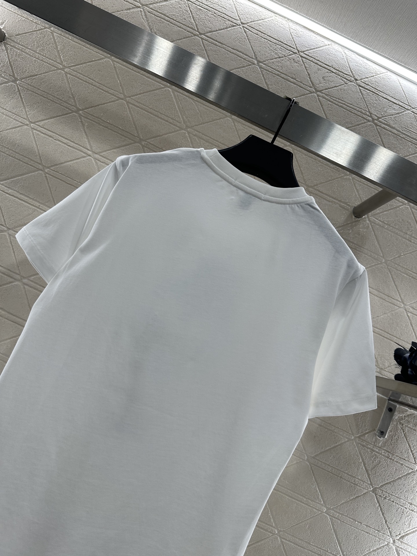 ♥Louis Vuitto*♥2025新品上架 链条圆领印花𝑇𝑒𝑒滑雪系列#定制YB斜纹全棉材质，透气舒