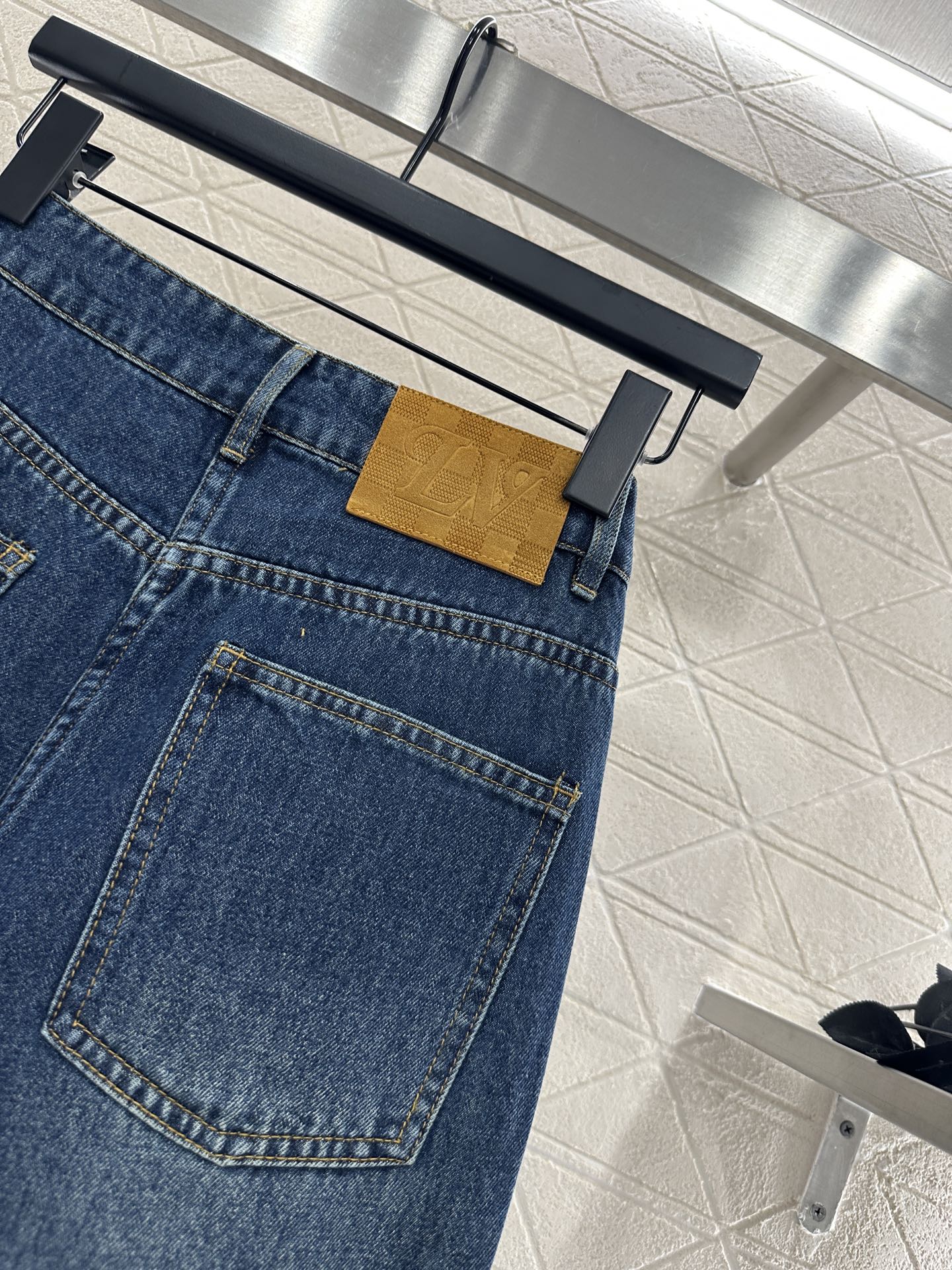 ♥Louis Vuitto*♥ 2025新品上架 激光满印牛仔衬衣外套长裤套装定制YB斜纹全棉牛仔材质，