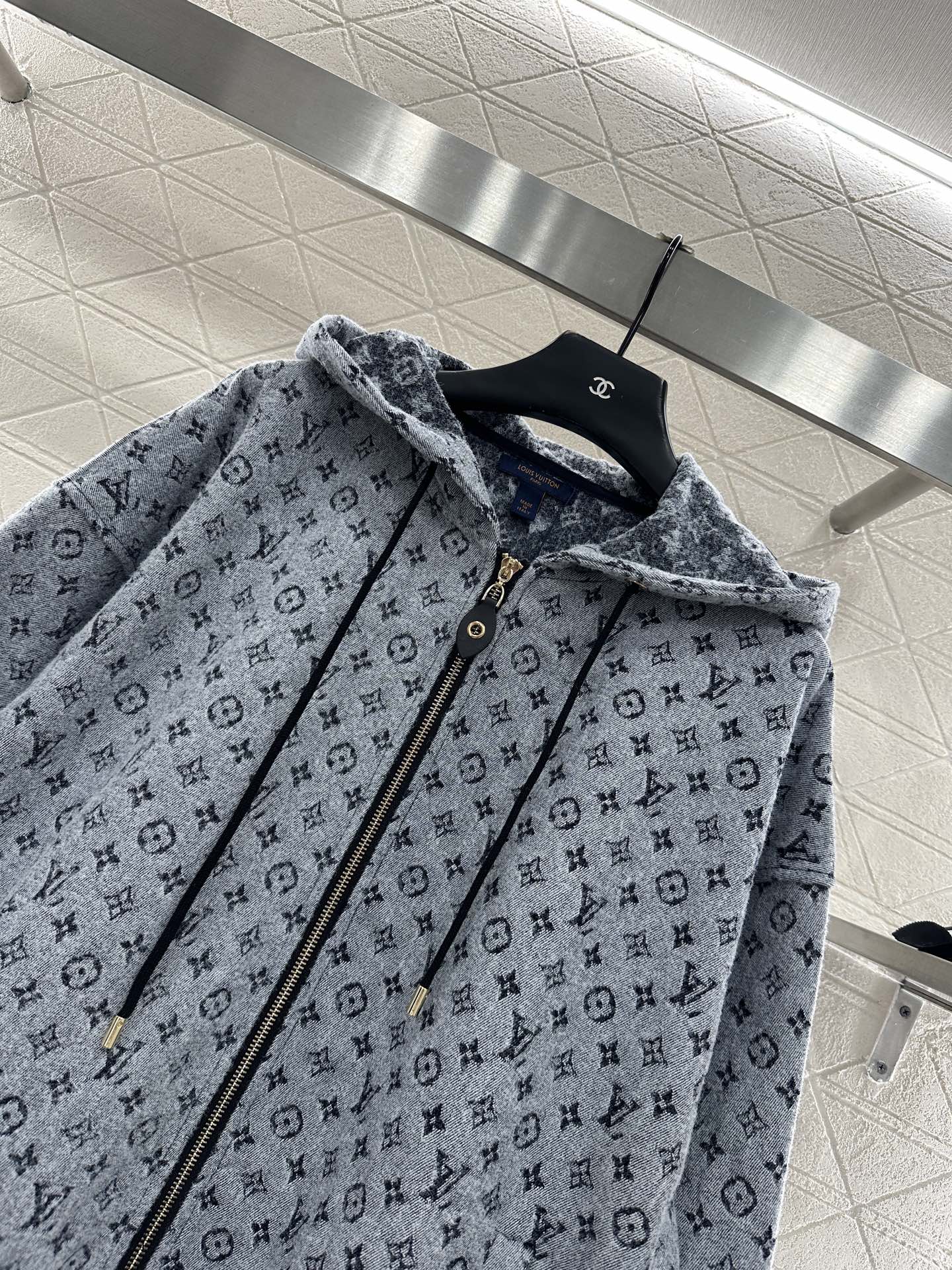 ♥Louis vuitto*♥2025新品上架 提花连帽外套定制YB进口提花材质，质感高级，挺括有型，连