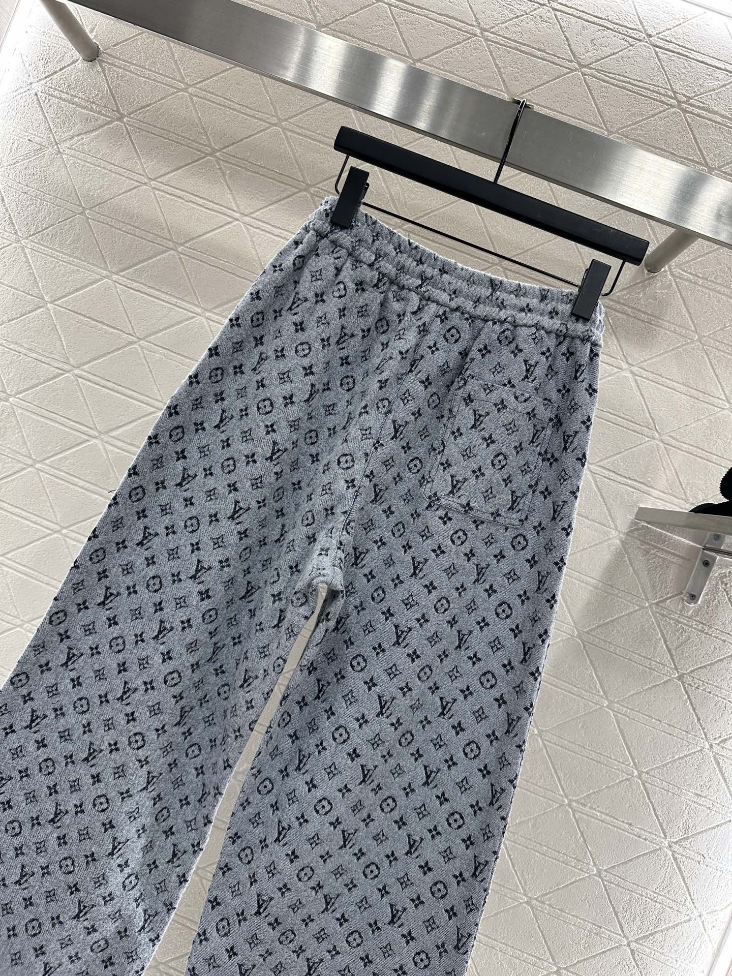 ♥Louis Vuitto*♥2025新品上架 夹克外套长裤套装定制YB进口提花材质，质感高级，挺括有型