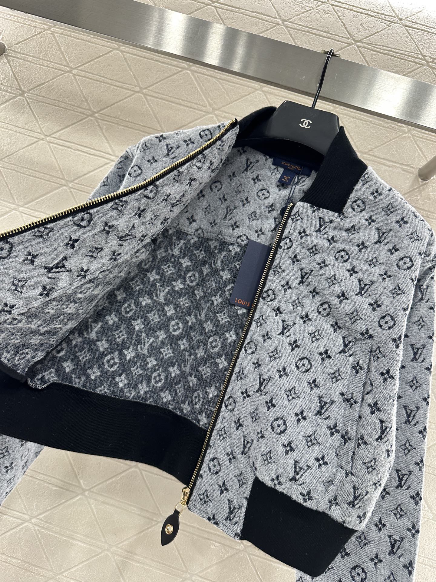 ♥Louis Vuitto*♥2025新品上架 夹克外套长裤套装定制YB进口提花材质，质感高级，挺括有型