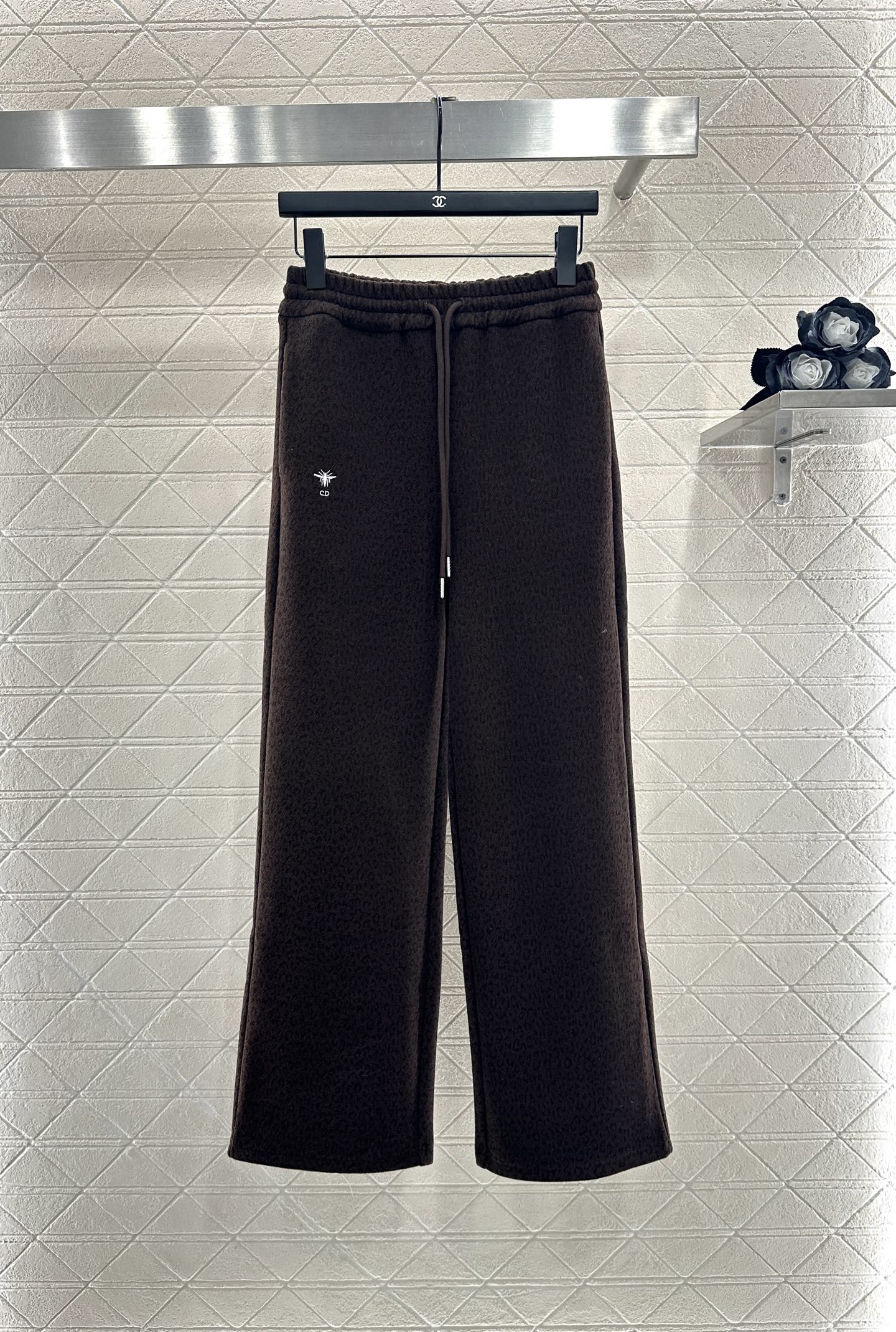 ♥Dio*♥2025新品上架 高腰抽绳阔腿长裤定制YB进口棉毛材质，面料柔软舒适，光泽细腻，高腰抽绳阔腿