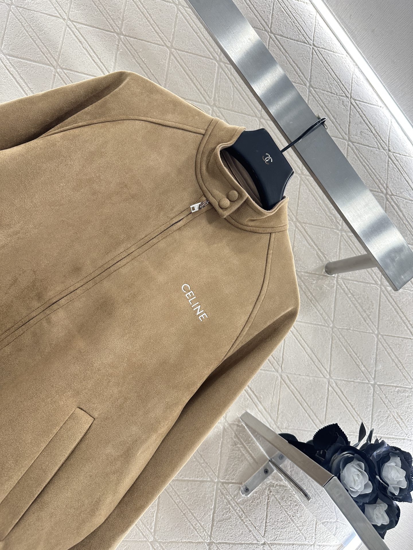 ♥Celin*♥2025新品上架 麂皮飞行夹克外套定制YB棉麂皮材质，质感光泽，肌理明显，拉链夹克外套版