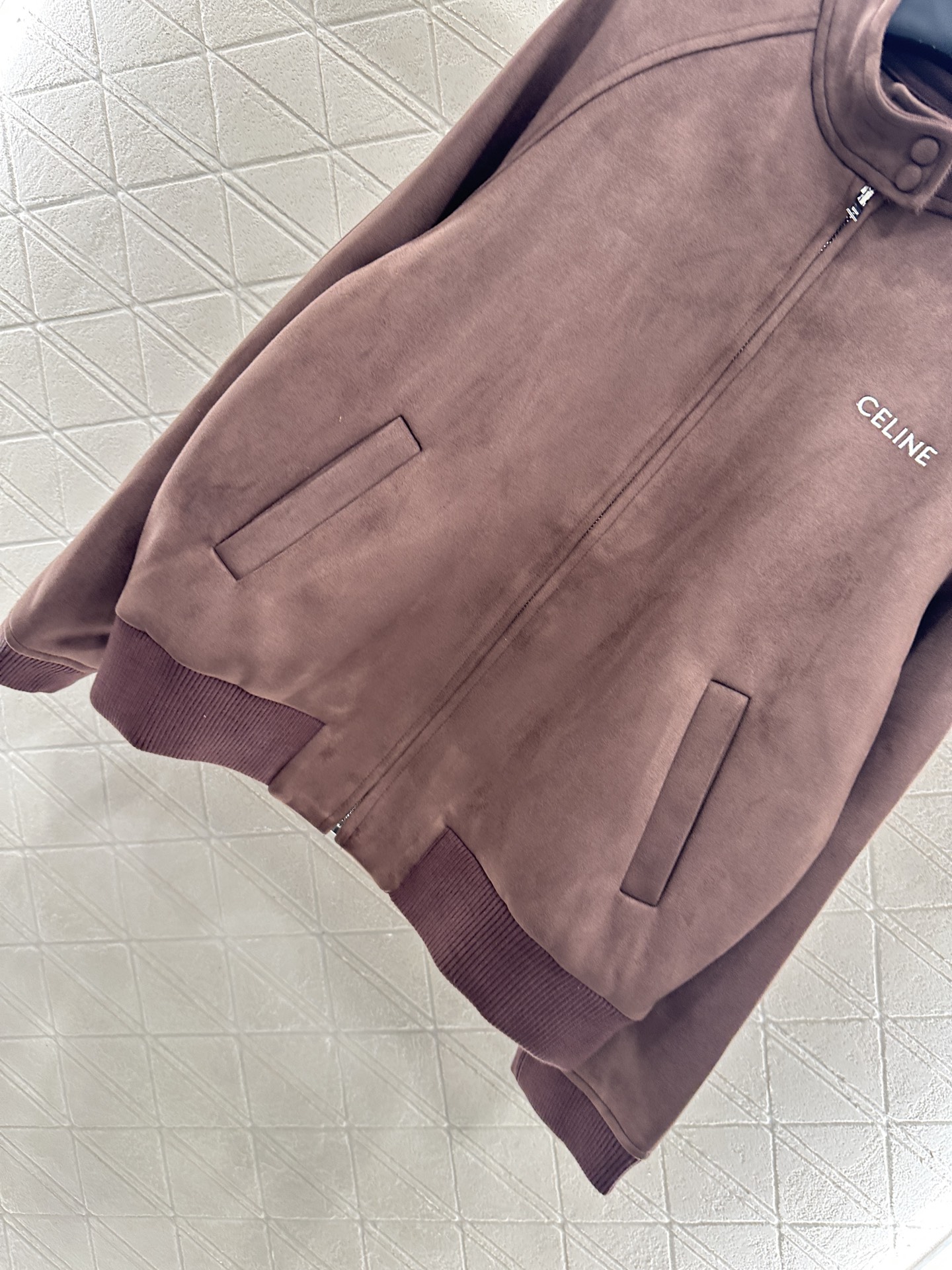 ♥Celin*♥2025新品上架 麂皮飞行夹克外套定制YB棉麂皮材质，质感光泽，肌理明显，拉链夹克外套版