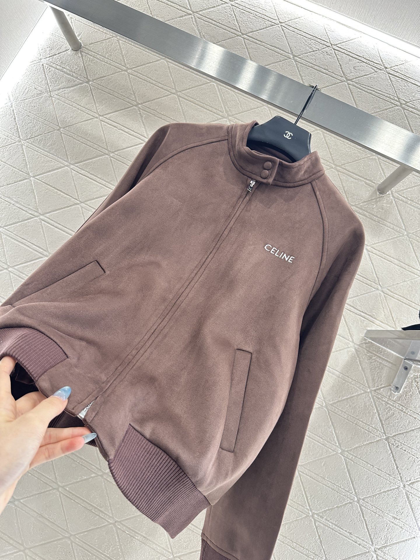 ♥Celin*♥2025新品上架 麂皮飞行夹克外套定制YB棉麂皮材质，质感光泽，肌理明显，拉链夹克外套版