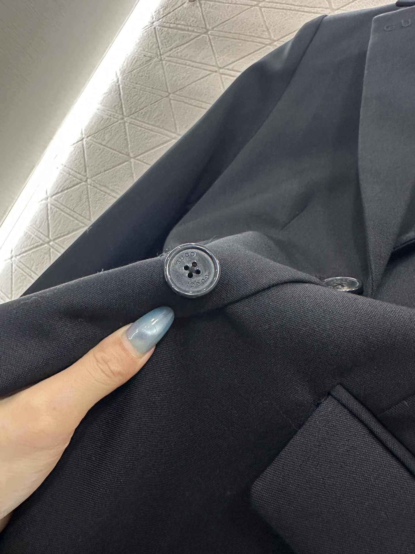 ♥Gucc*♥2025新品上架 正肩翻领长款大衣定制YB进口精仿羊毛混纺材质，质感品相绝佳，长款翻领大衣