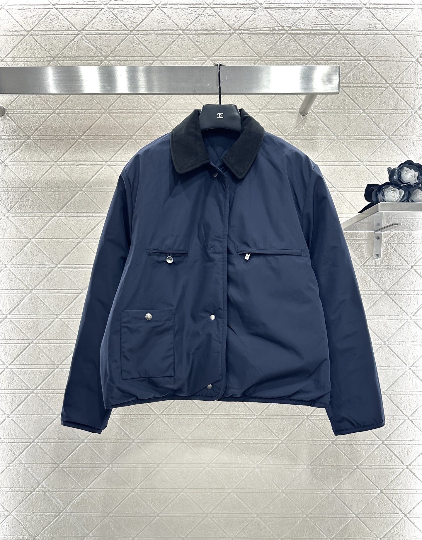 ♥lP。*♥2025新品上架 翻领两面穿棉服外套定制YB防风防水尼龙材质,羽绒棉填充内里,整件轻盈保暖,