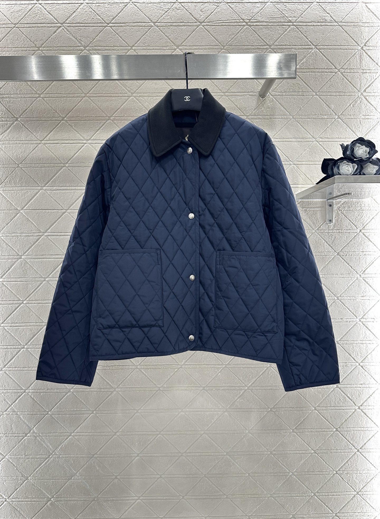 ♥lP。*♥2025新品上架 翻领两面穿棉服外套定制YB防风防水尼龙材质,羽绒棉填充内里,整件轻盈保暖,